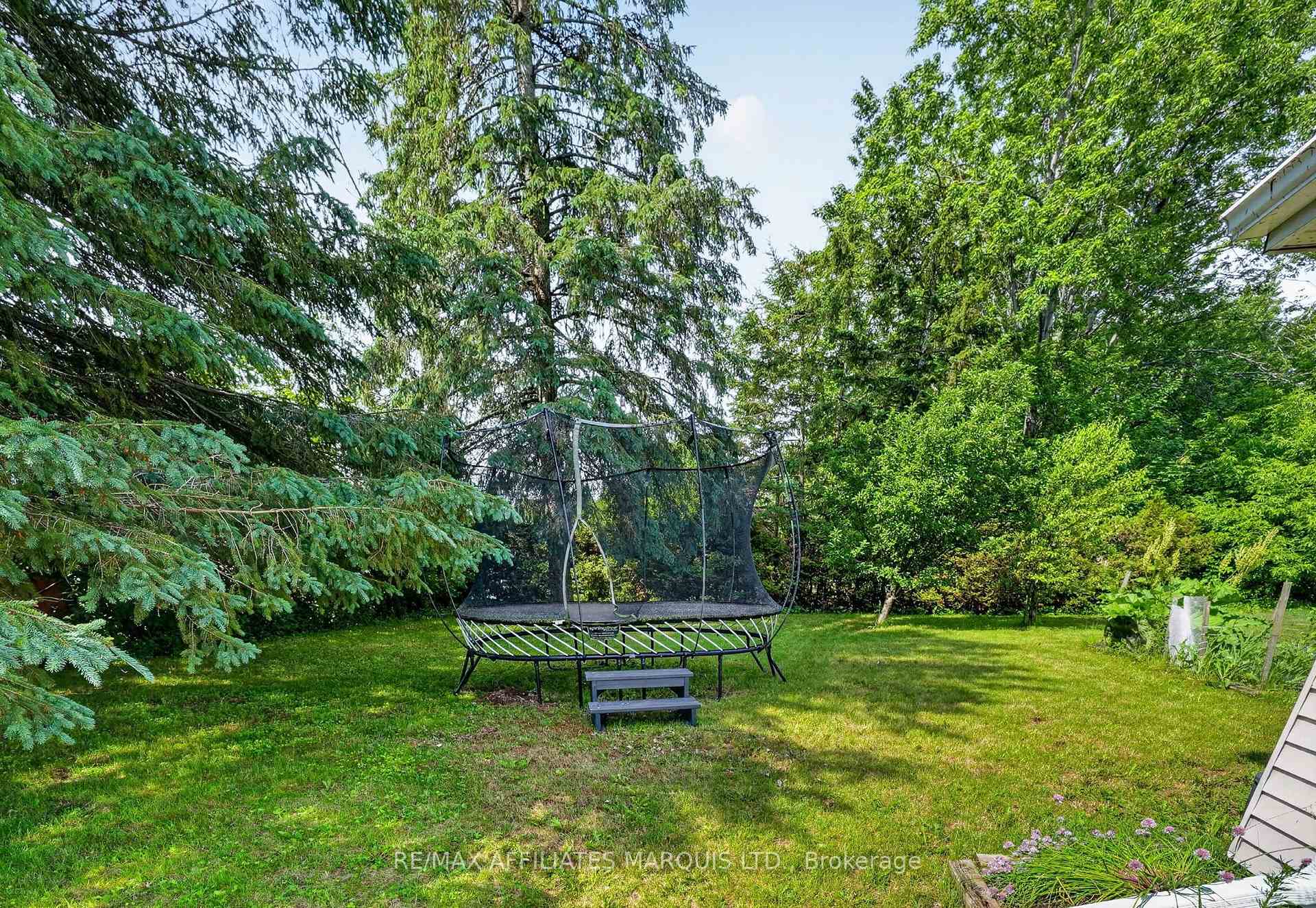 Photo 19 of 2706 Ross Avenue, Cornwall, Cornwall — HOMEH