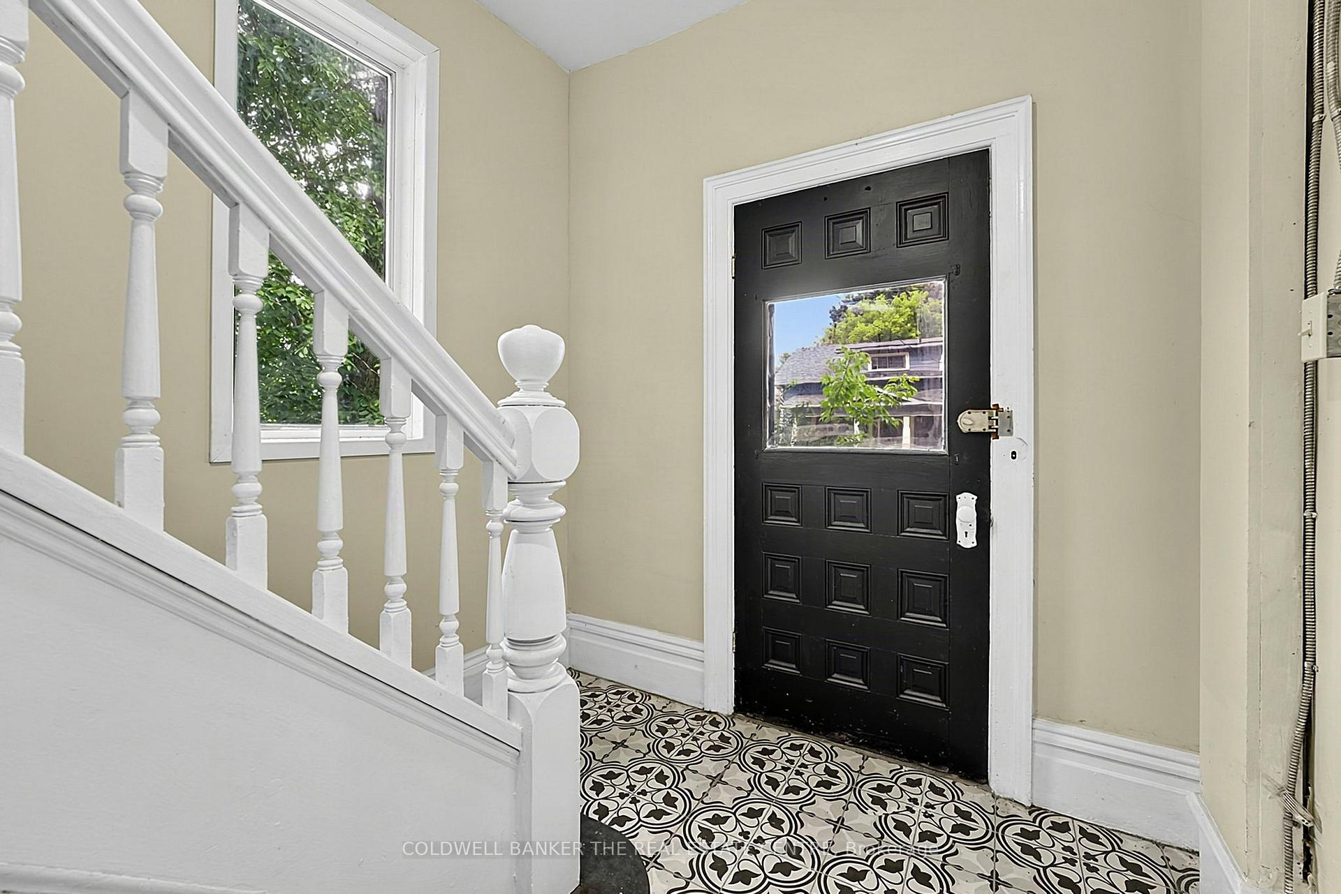 Photo 5 of 592 Gorham Street, Newmarket, Gorham-College Manor — HOMEH