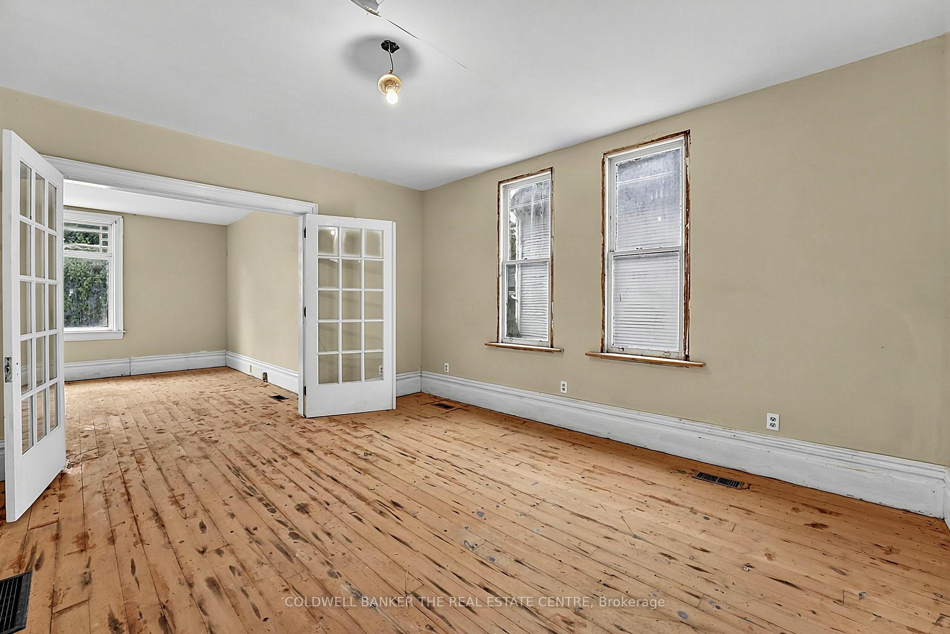 Photo 10 of 592 Gorham Street, Newmarket, Gorham-College Manor — HOMEH
