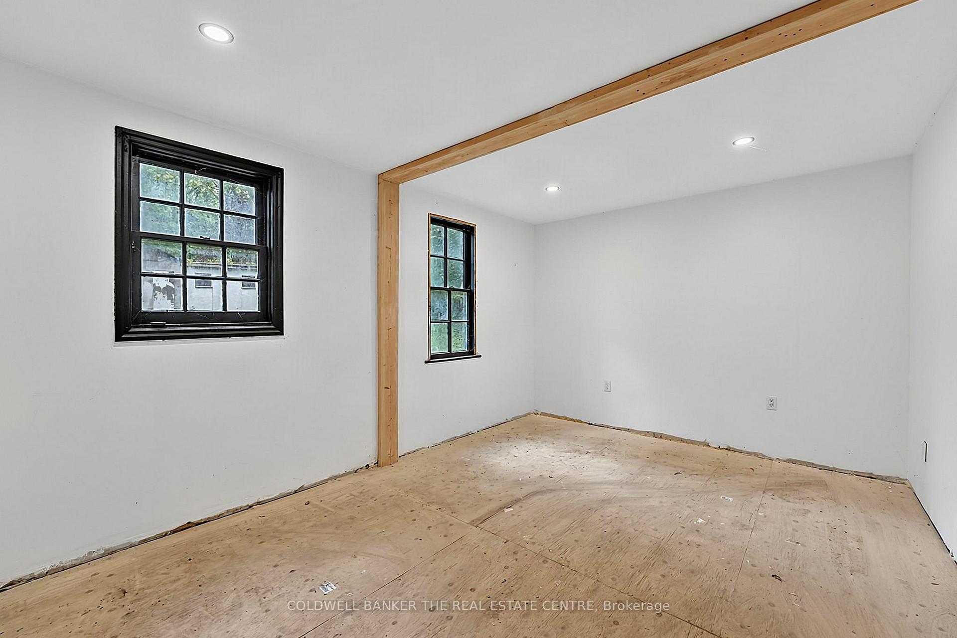 Photo 18 of 592 Gorham Street, Newmarket, Gorham-College Manor — HOMEH
