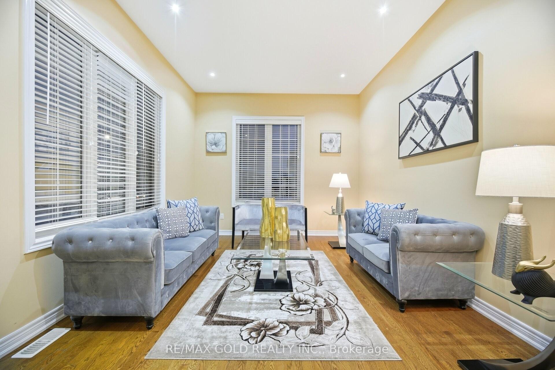 Photo 3 of 26 Drummondville Drive, Brampton, Bram East — HOMEH