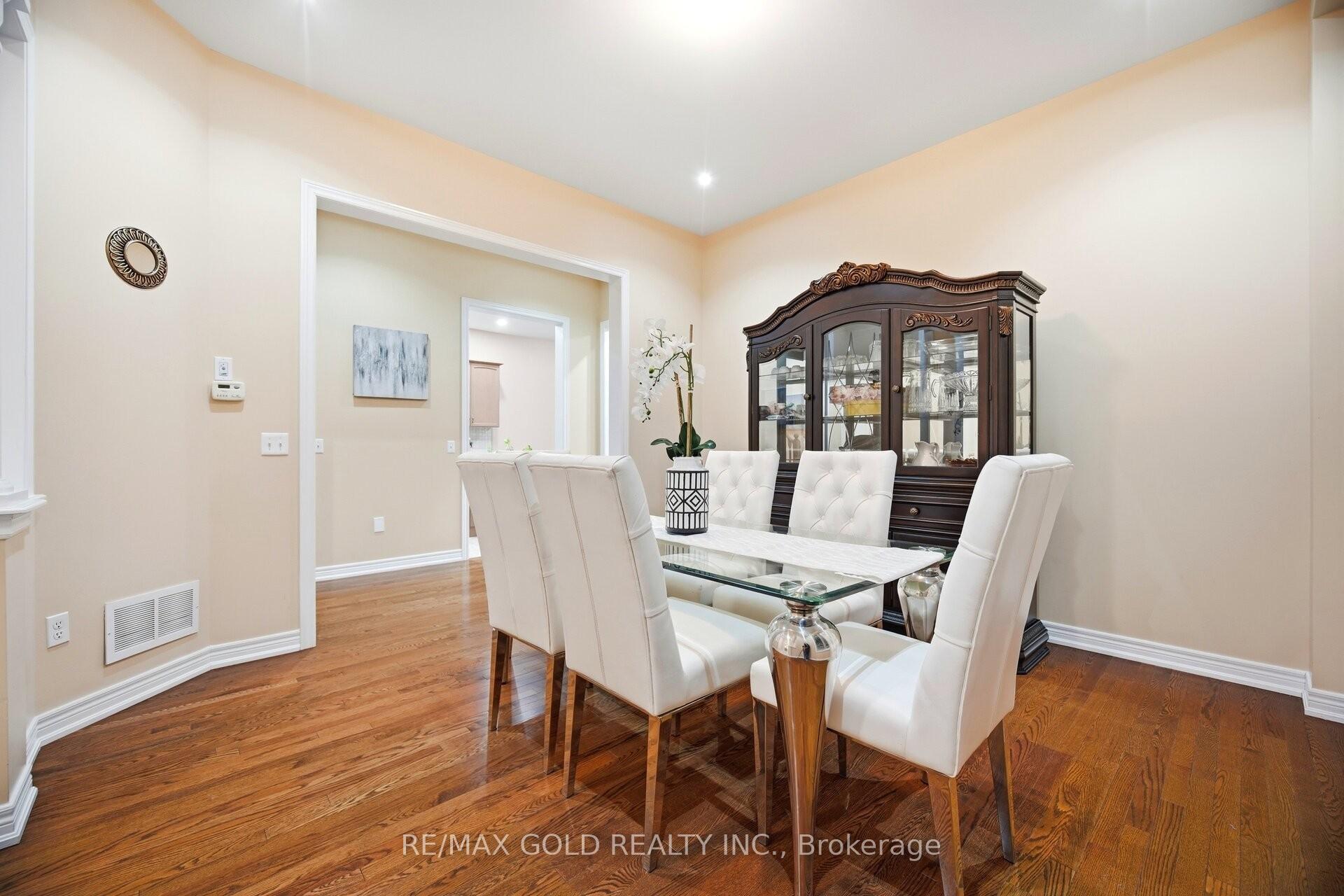 Photo 6 of 26 Drummondville Drive, Brampton, Bram East — HOMEH