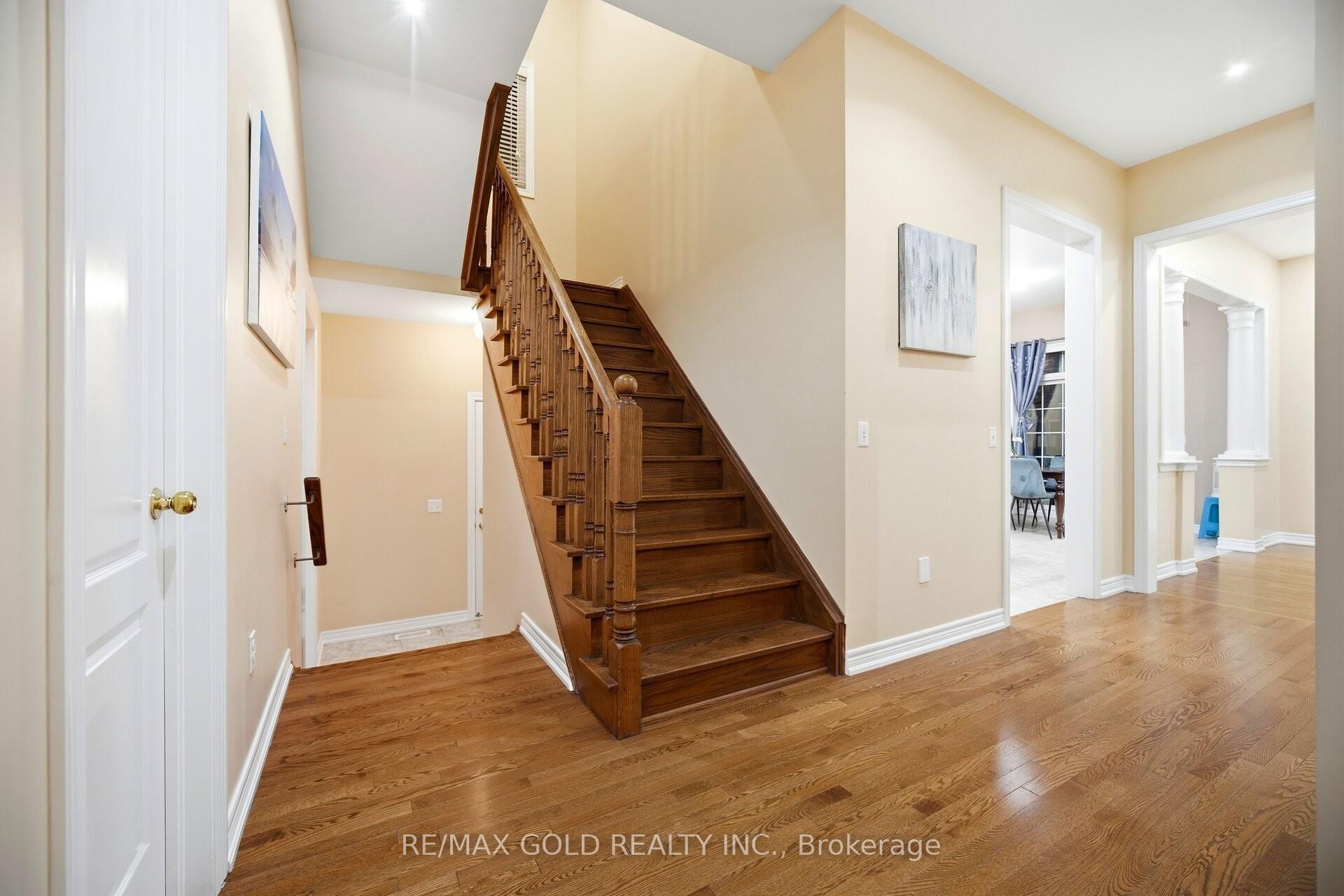 Photo 14 of 26 Drummondville Drive, Brampton, Bram East — HOMEH