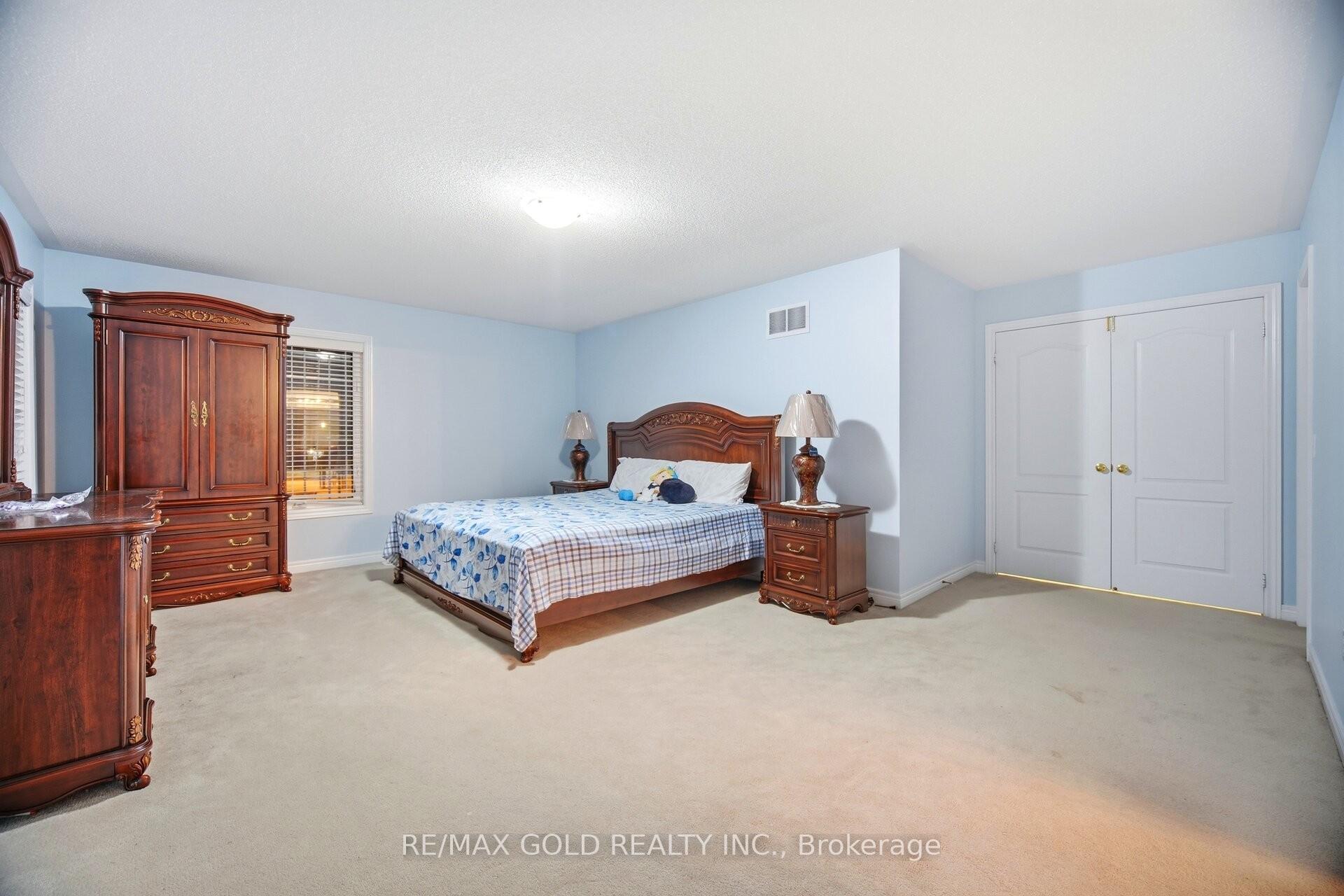 Photo 15 of 26 Drummondville Drive, Brampton, Bram East — HOMEH