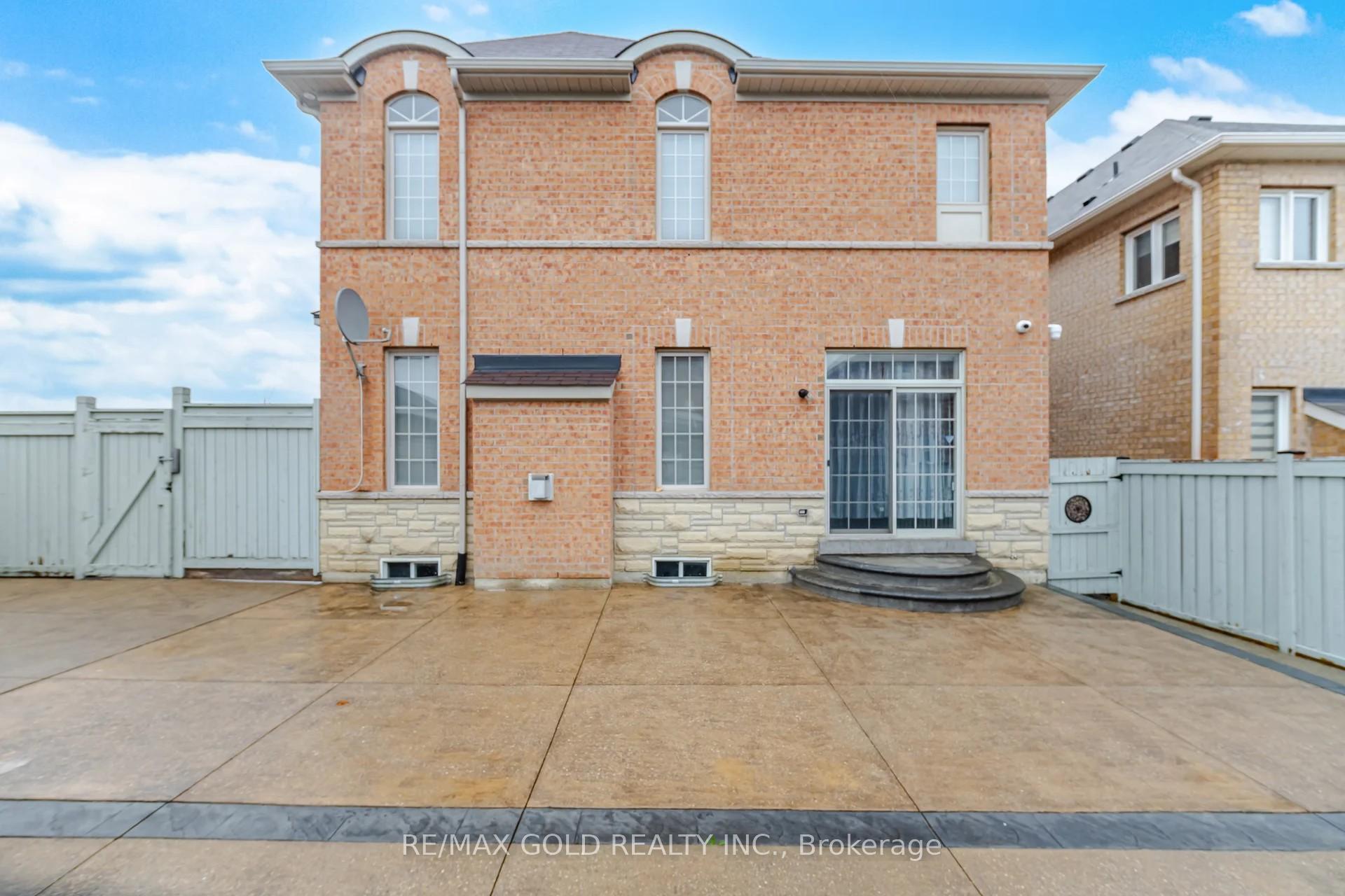Photo 24 of 26 Drummondville Drive, Brampton, Bram East — HOMEH