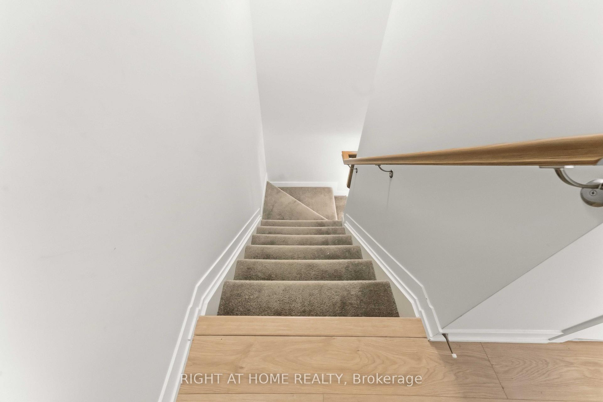 Photo 35 of 206 Parnian Private, Ottawa, Barrhaven - Half Moon Bay — HOMEH