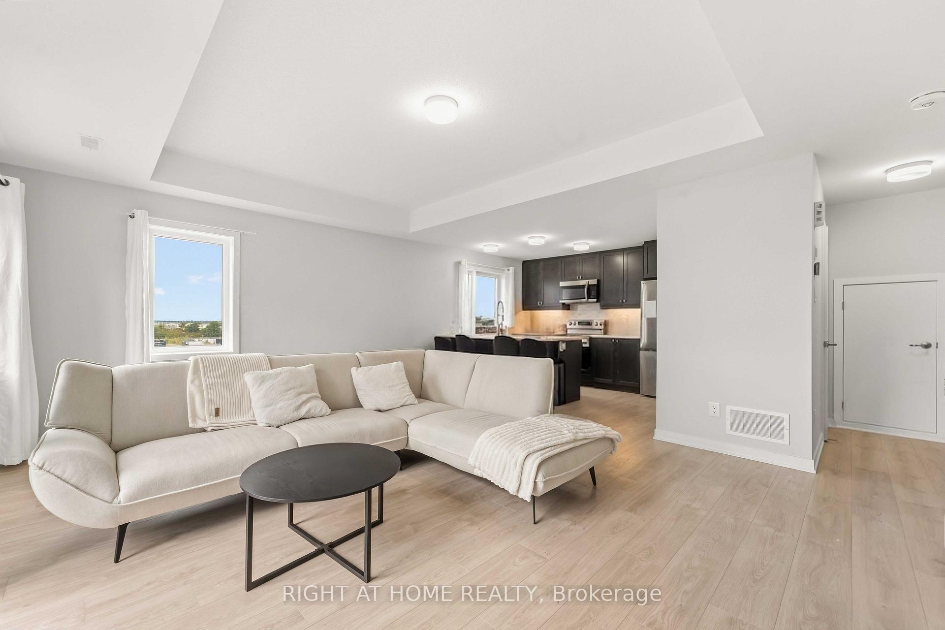 Photo 29 of 206 Parnian Private, Ottawa, Barrhaven - Half Moon Bay — HOMEH