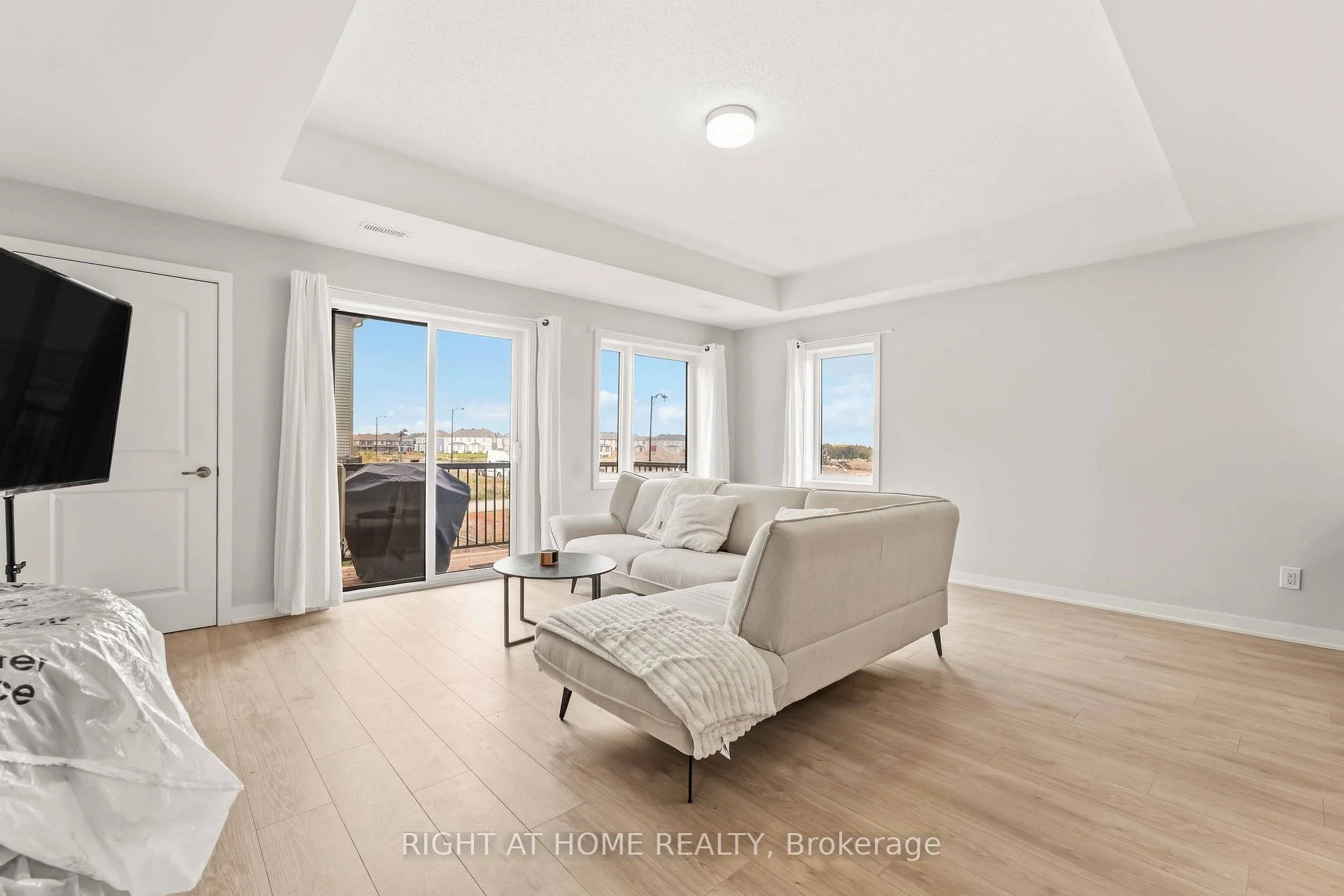 Photo 11 of 206 Parnian Private, Ottawa, Barrhaven - Half Moon Bay — HOMEH
