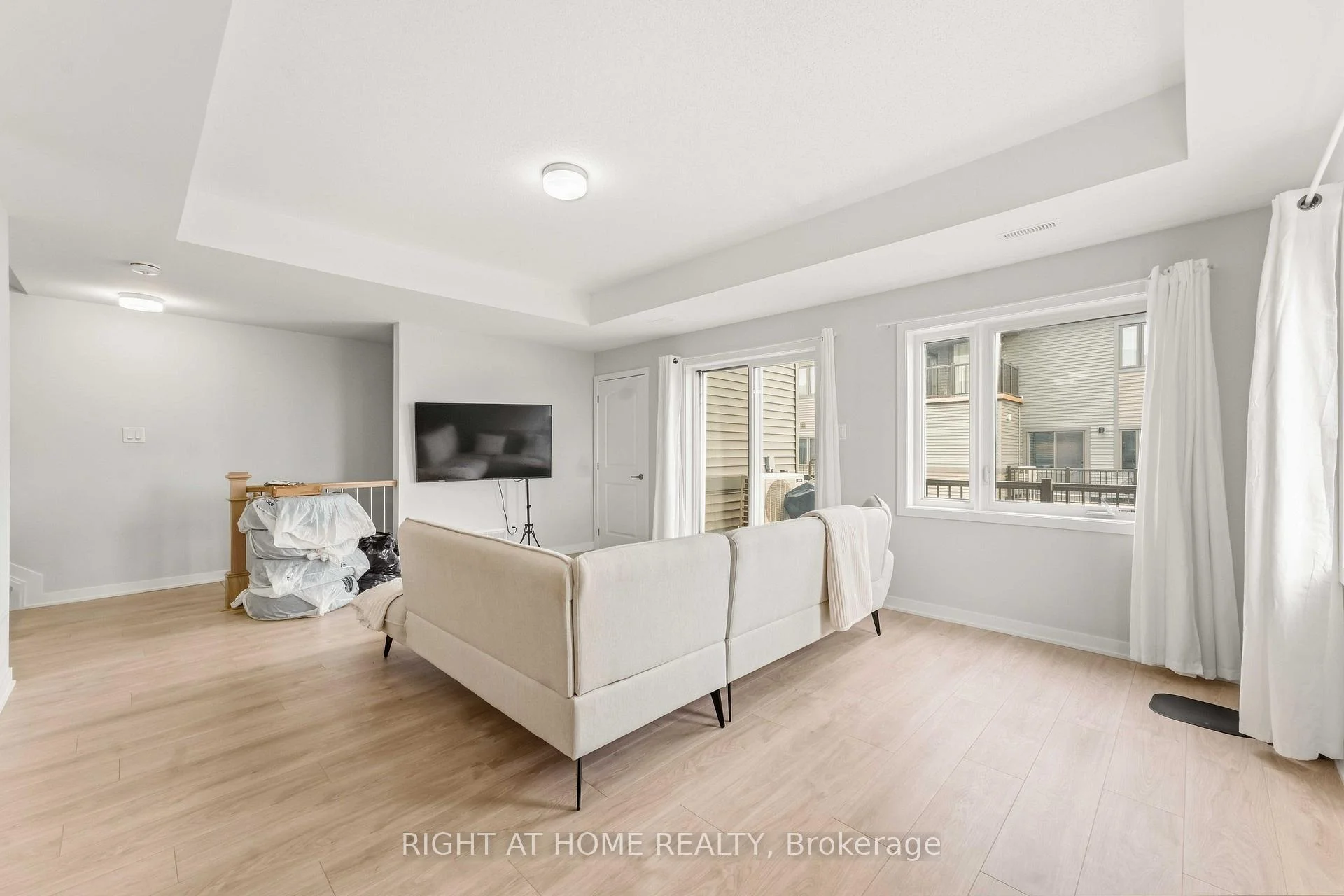 Photo 14 of 206 Parnian Private, Ottawa, Barrhaven - Half Moon Bay — HOMEH
