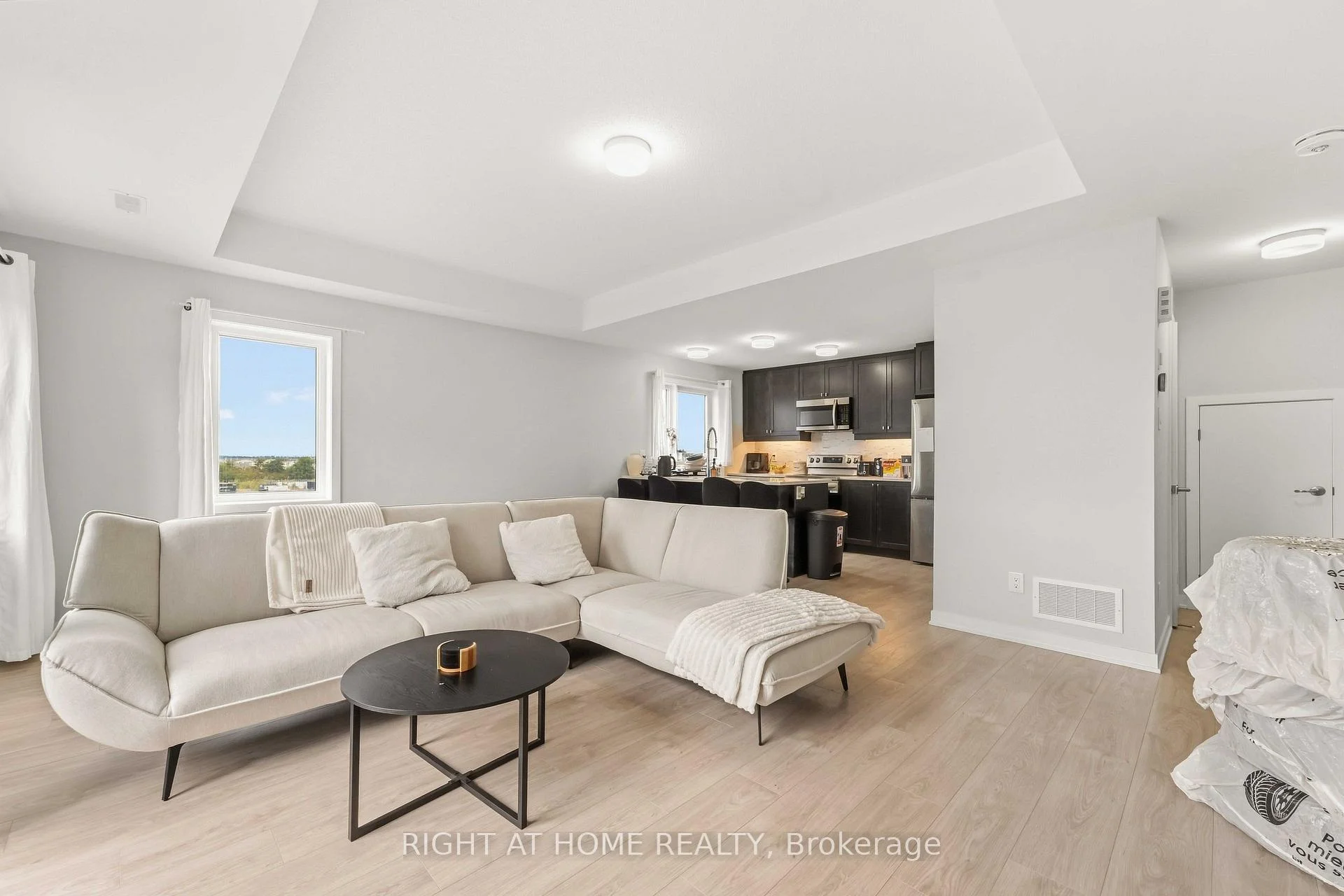 Photo 26 of 206 Parnian Private, Ottawa, Barrhaven - Half Moon Bay — HOMEH