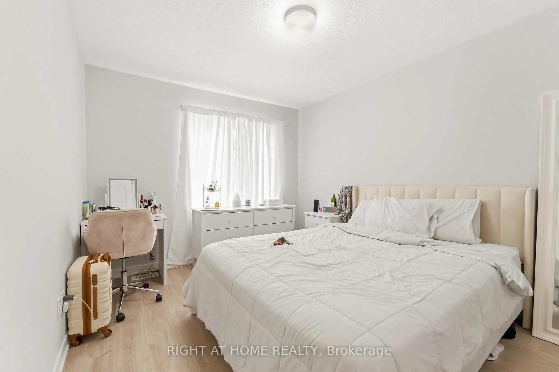 Photo 39 of 206 Parnian Private, Ottawa, Barrhaven - Half Moon Bay — HOMEH