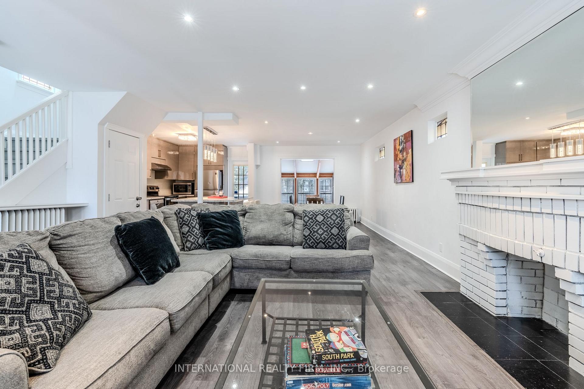 Photo 5 of 47 Maxwell Avenue, Toronto, Yonge-Eglinton — HOMEH