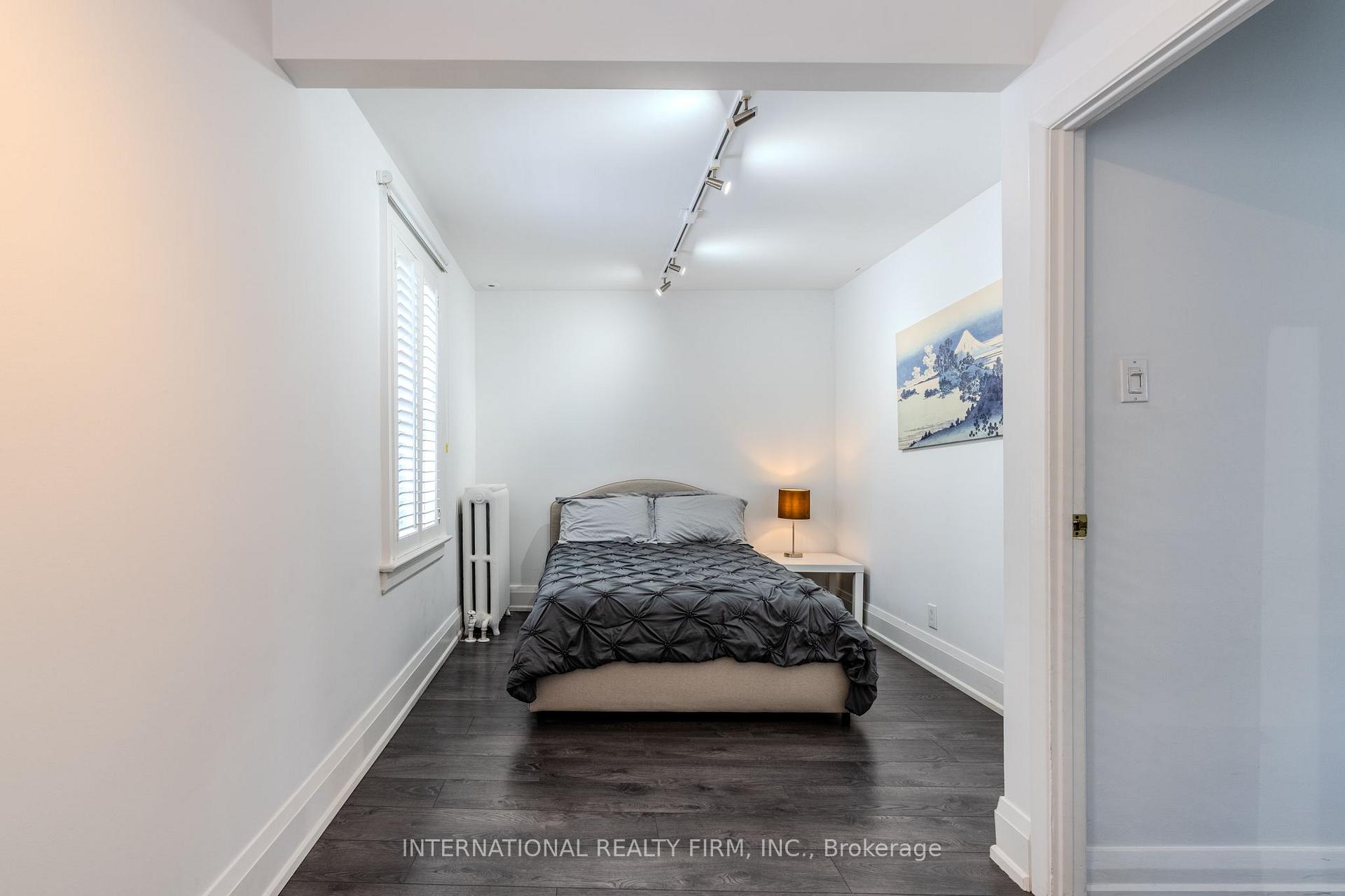 Photo 19 of 47 Maxwell Avenue, Toronto, Yonge-Eglinton — HOMEH