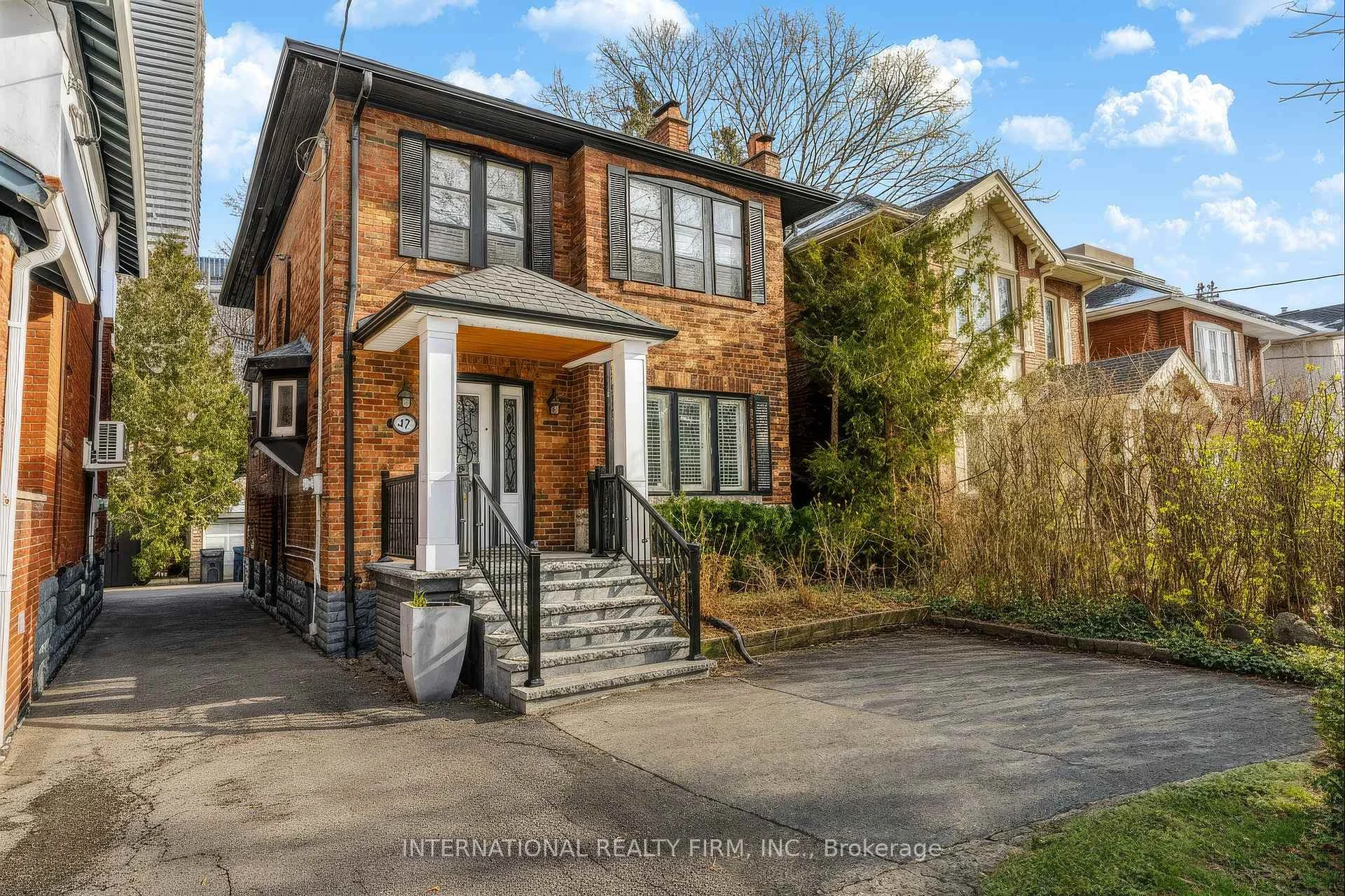 Photo 1 of 47 Maxwell Avenue, Toronto, Yonge-Eglinton — HOMEH