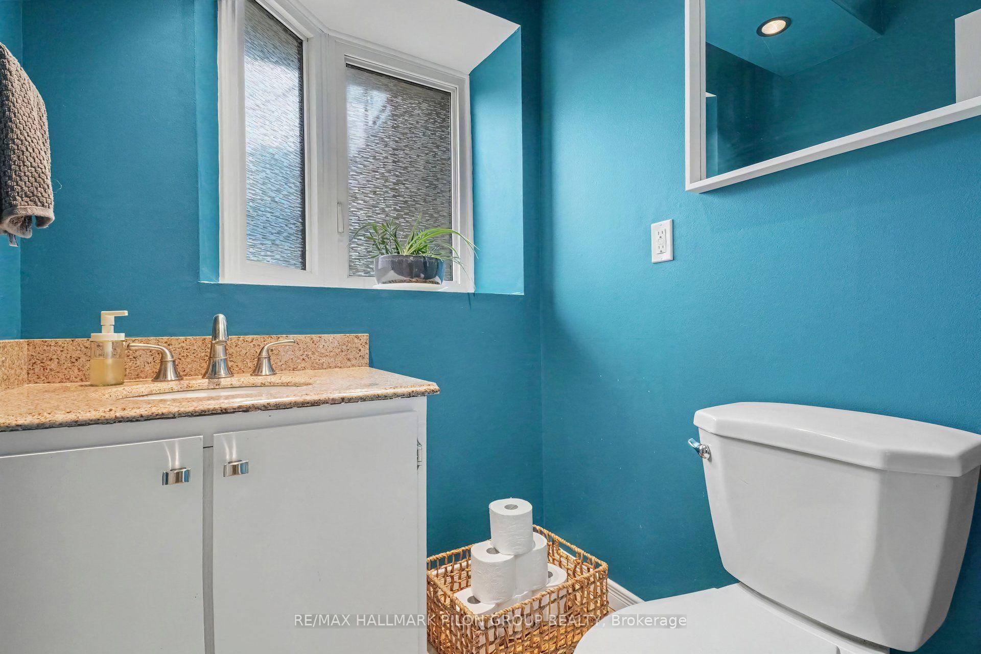 Photo 9 of Unit B, 106 Valley Stream Drive, Ottawa, Leslie Park — HOMEH