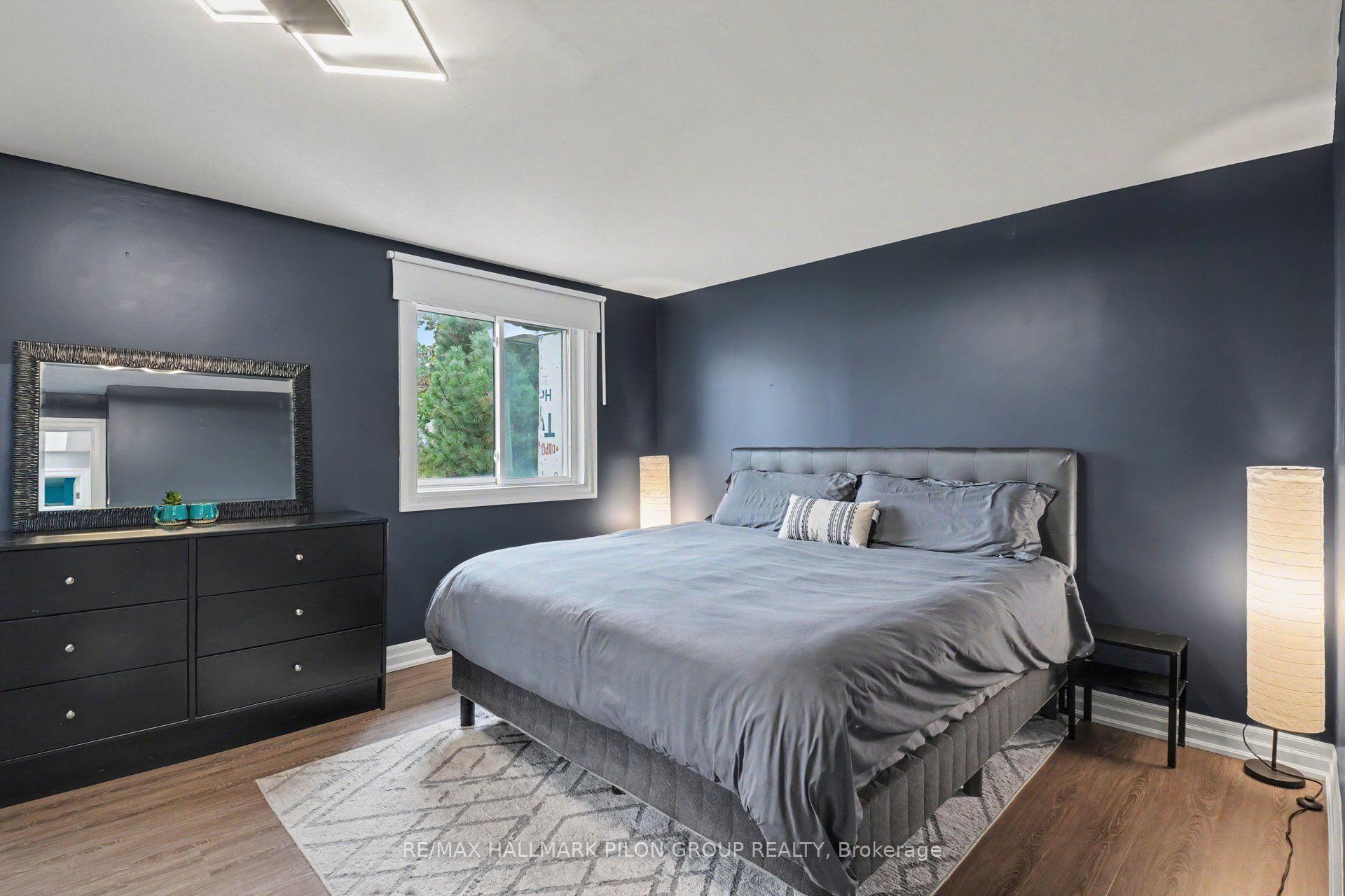 Photo 10 of Unit B, 106 Valley Stream Drive, Ottawa, Leslie Park — HOMEH