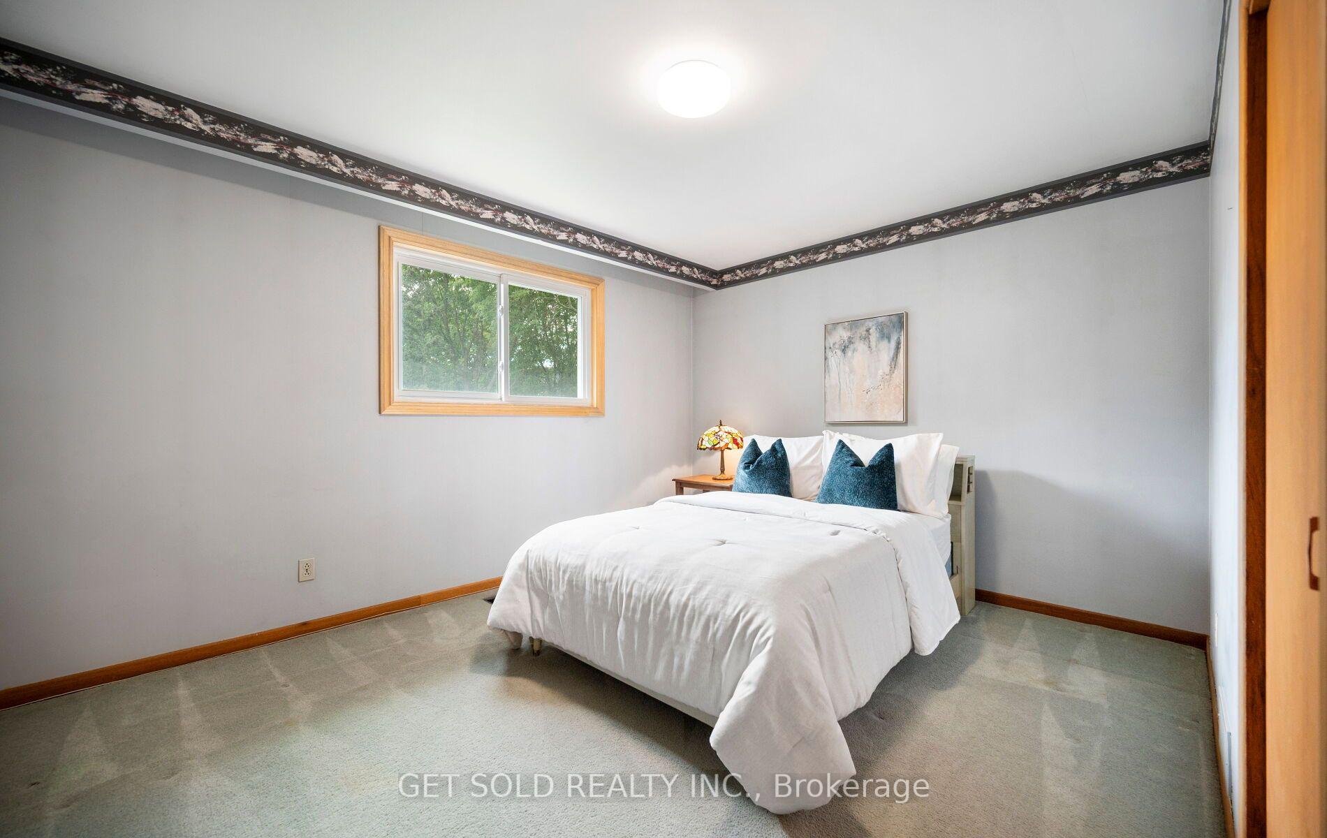 Photo 20 of 11 Parmalea Crescent, Etobicoke, Willowridge-Martingrove-Richview — HOMEH