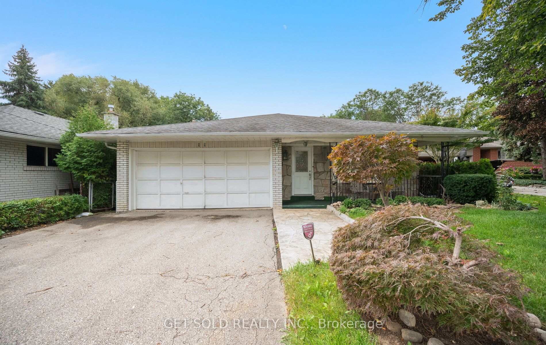 Photo 45 of 11 Parmalea Crescent, Etobicoke, Willowridge-Martingrove-Richview — HOMEH