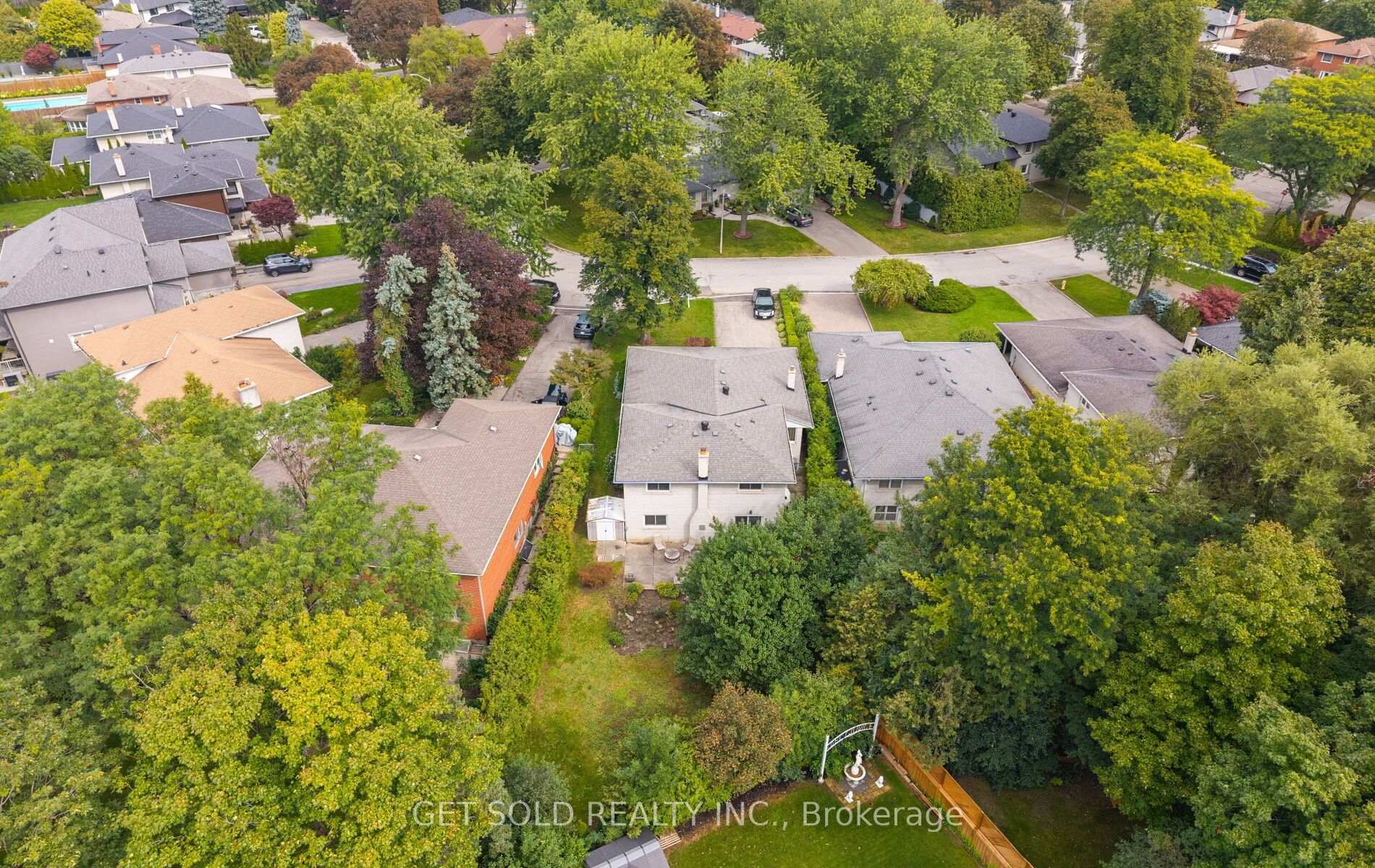 Photo 50 of 11 Parmalea Crescent, Etobicoke, Willowridge-Martingrove-Richview — HOMEH