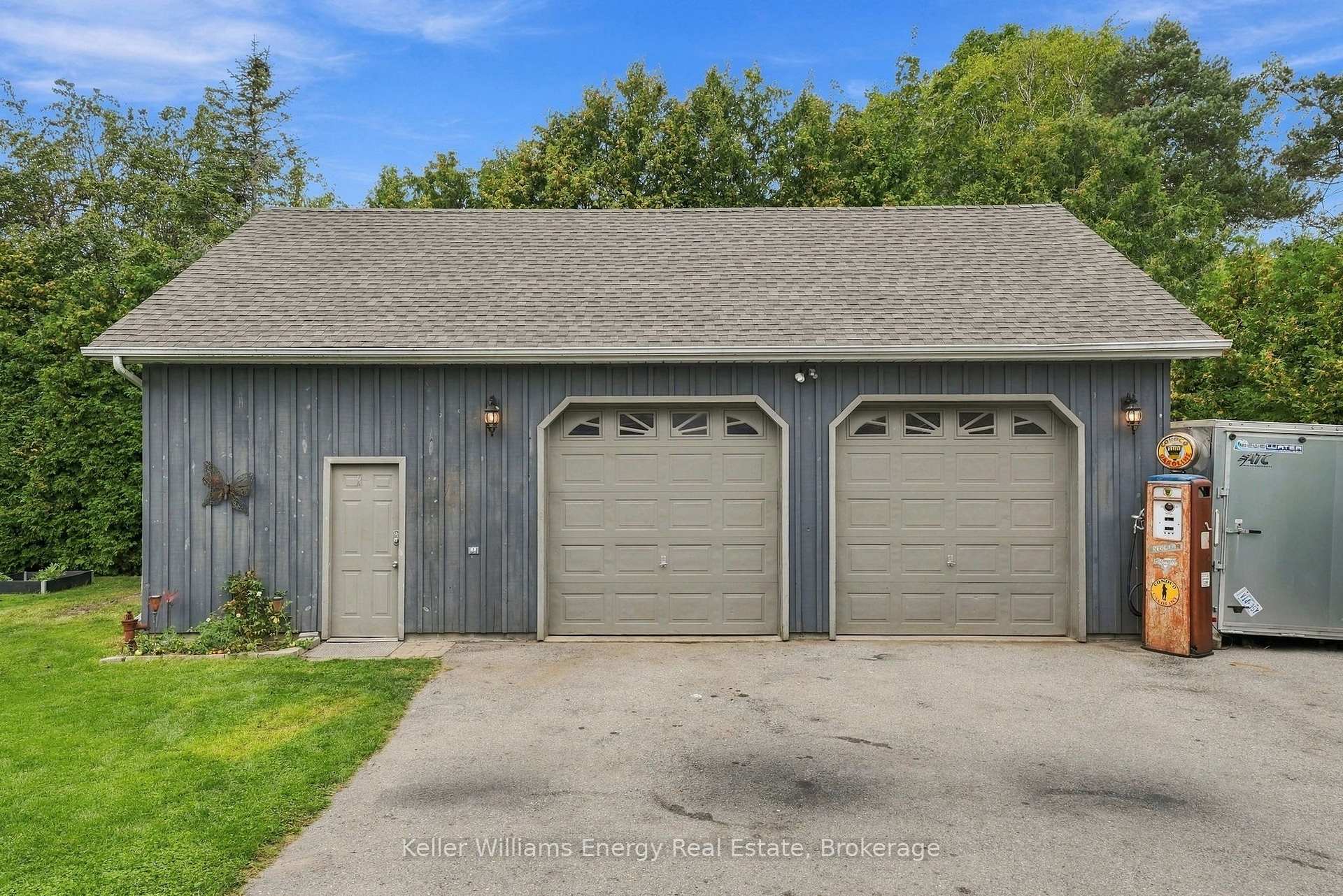 Photo 3 of 440 Conlin Road E, Oshawa, Kedron — HOMEH