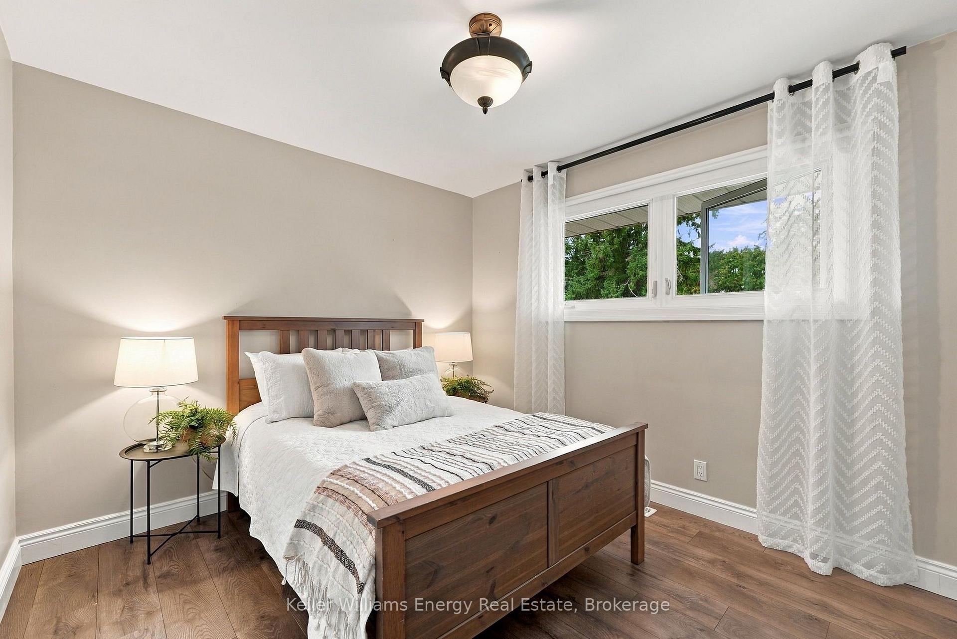 Photo 19 of 440 Conlin Road E, Oshawa, Kedron — HOMEH