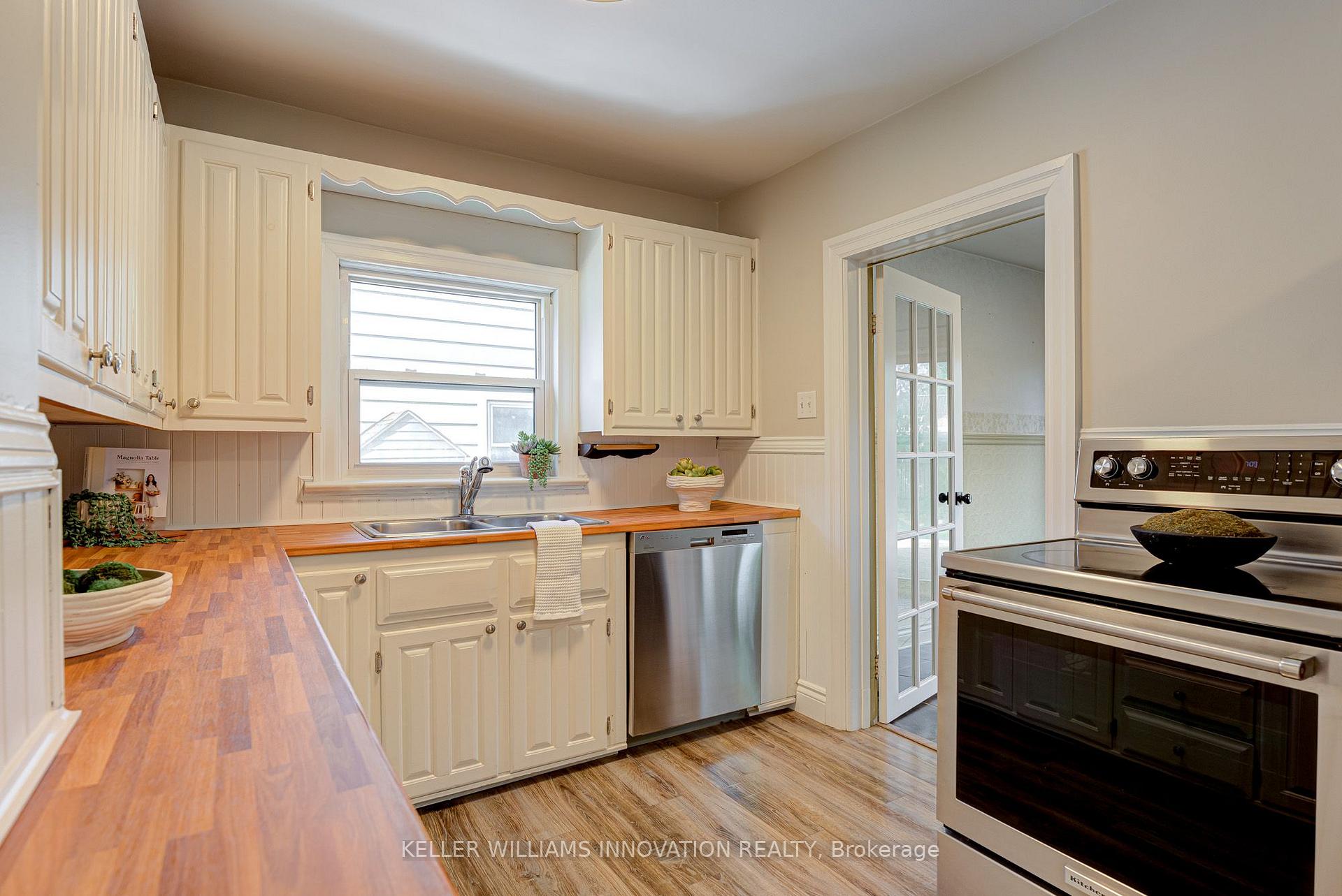 Photo 16 of 99 Shantz Lane, Kitchener, Eastwood — HOMEH