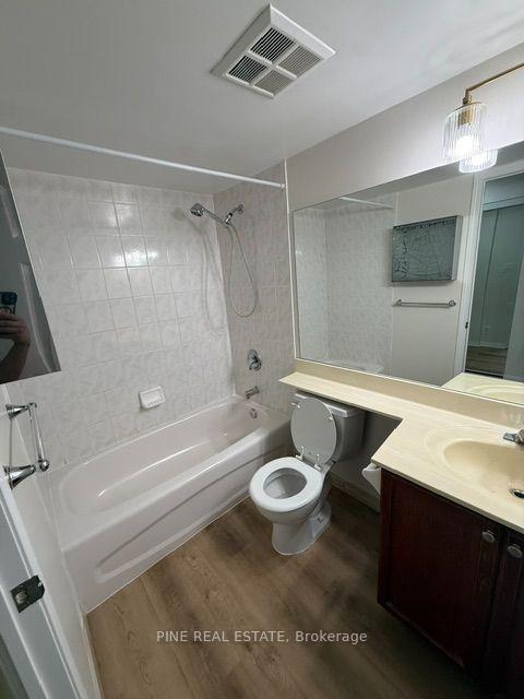 Photo 5 of Unit 1119, 230 Queens Quay, Toronto, Waterfront Communities — HOMEH