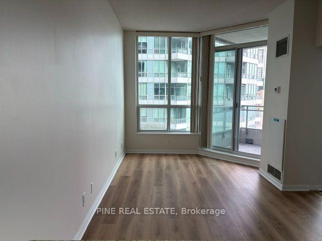 Photo 13 of Unit 1119, 230 Queens Quay, Toronto, Waterfront Communities — HOMEH