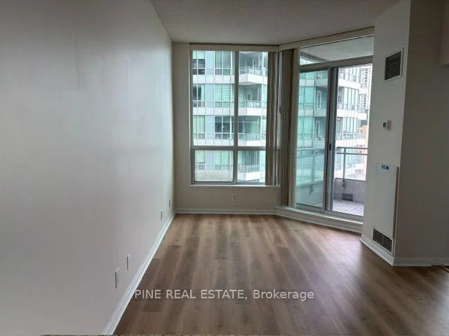 Photo 12 of Unit 1119, 230 Queens Quay, Toronto, Waterfront Communities — HOMEH
