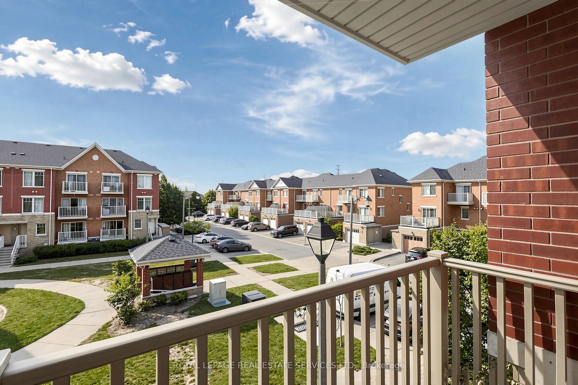 Photo 2 of Unit 49, 5050 Intrepid Drive, Mississauga, Churchill Meadows — HOMEH