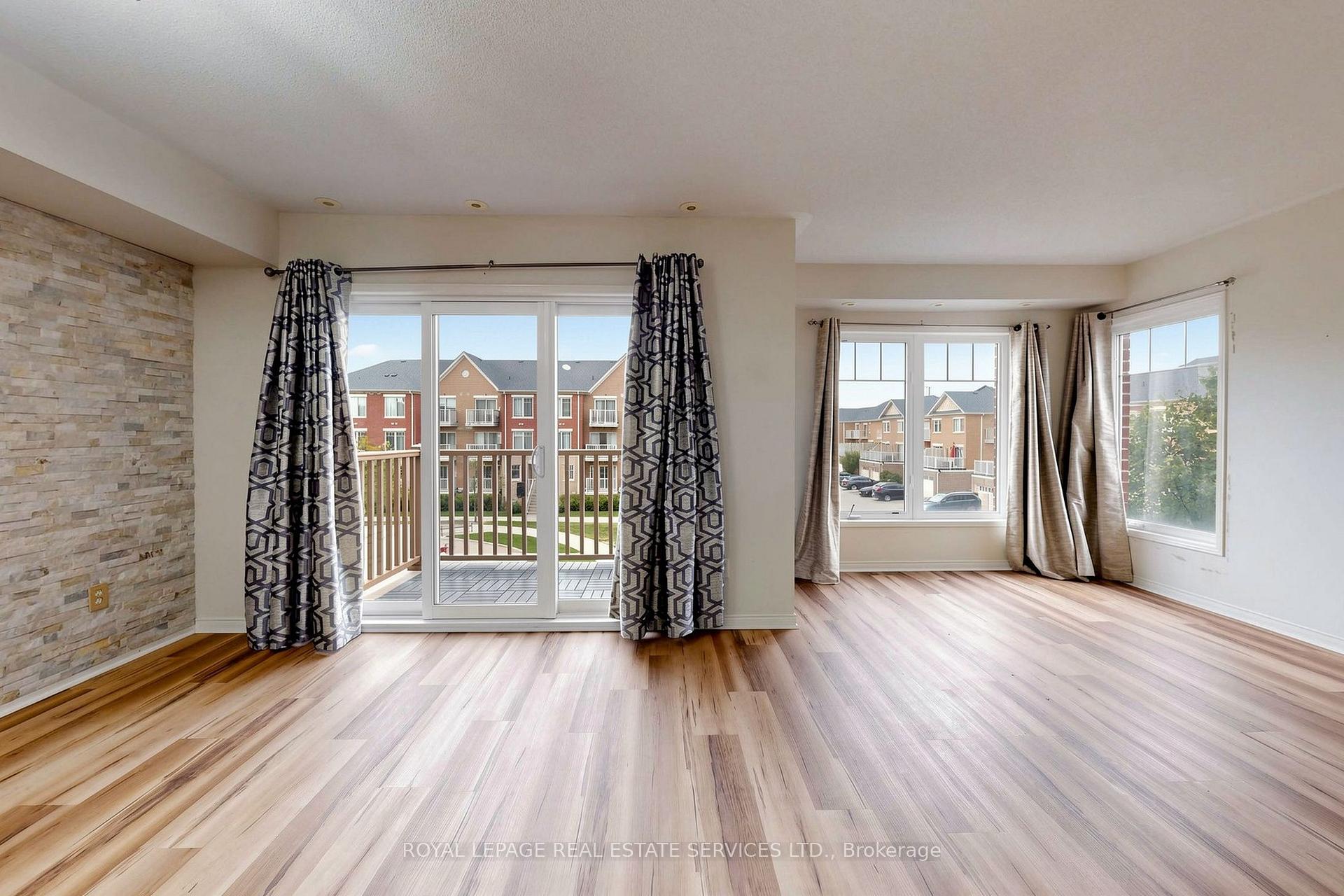 Photo 7 of Unit 49, 5050 Intrepid Drive, Mississauga, Churchill Meadows — HOMEH