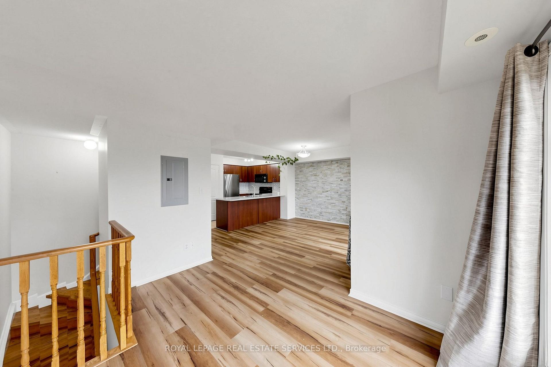 Photo 14 of Unit 49, 5050 Intrepid Drive, Mississauga, Churchill Meadows — HOMEH