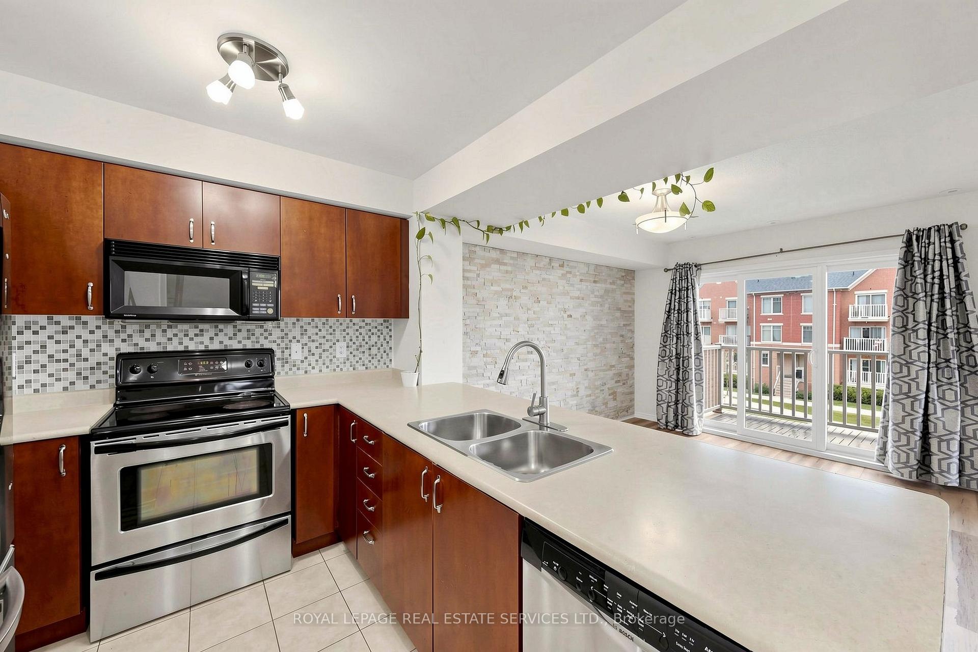 Photo 15 of Unit 49, 5050 Intrepid Drive, Mississauga, Churchill Meadows — HOMEH