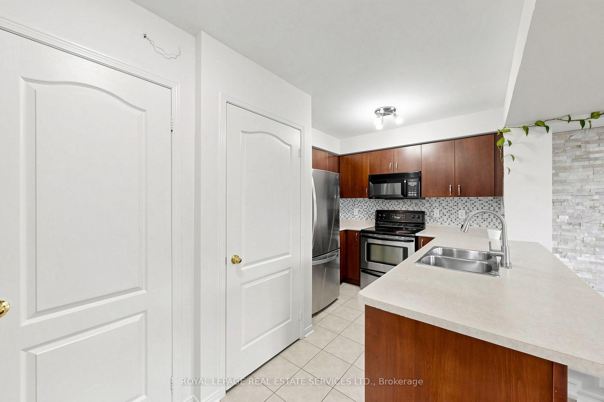 Photo 16 of Unit 49, 5050 Intrepid Drive, Mississauga, Churchill Meadows — HOMEH