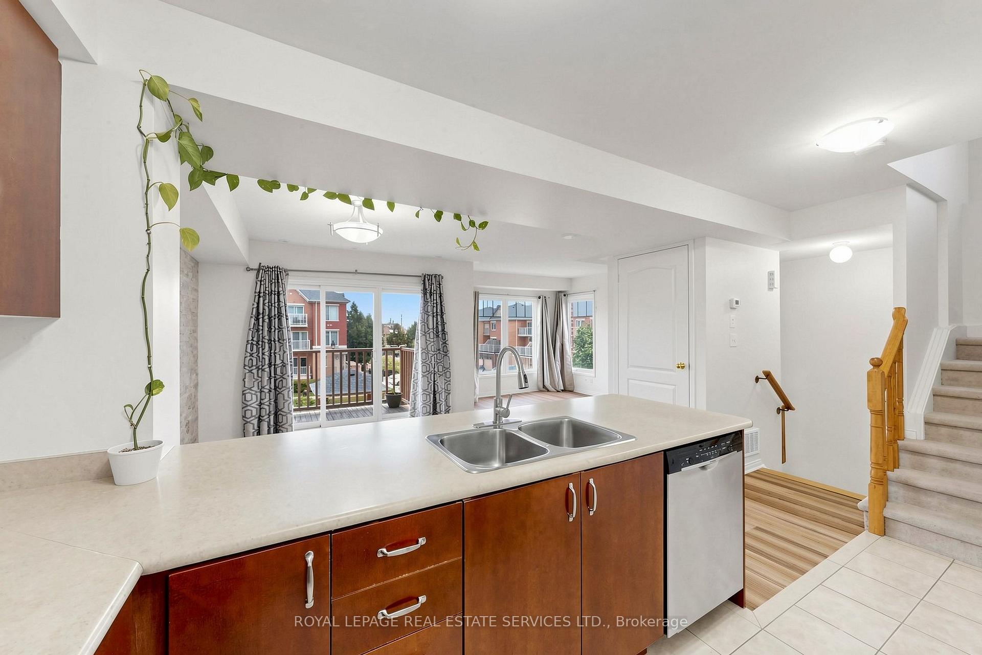 Photo 18 of Unit 49, 5050 Intrepid Drive, Mississauga, Churchill Meadows — HOMEH