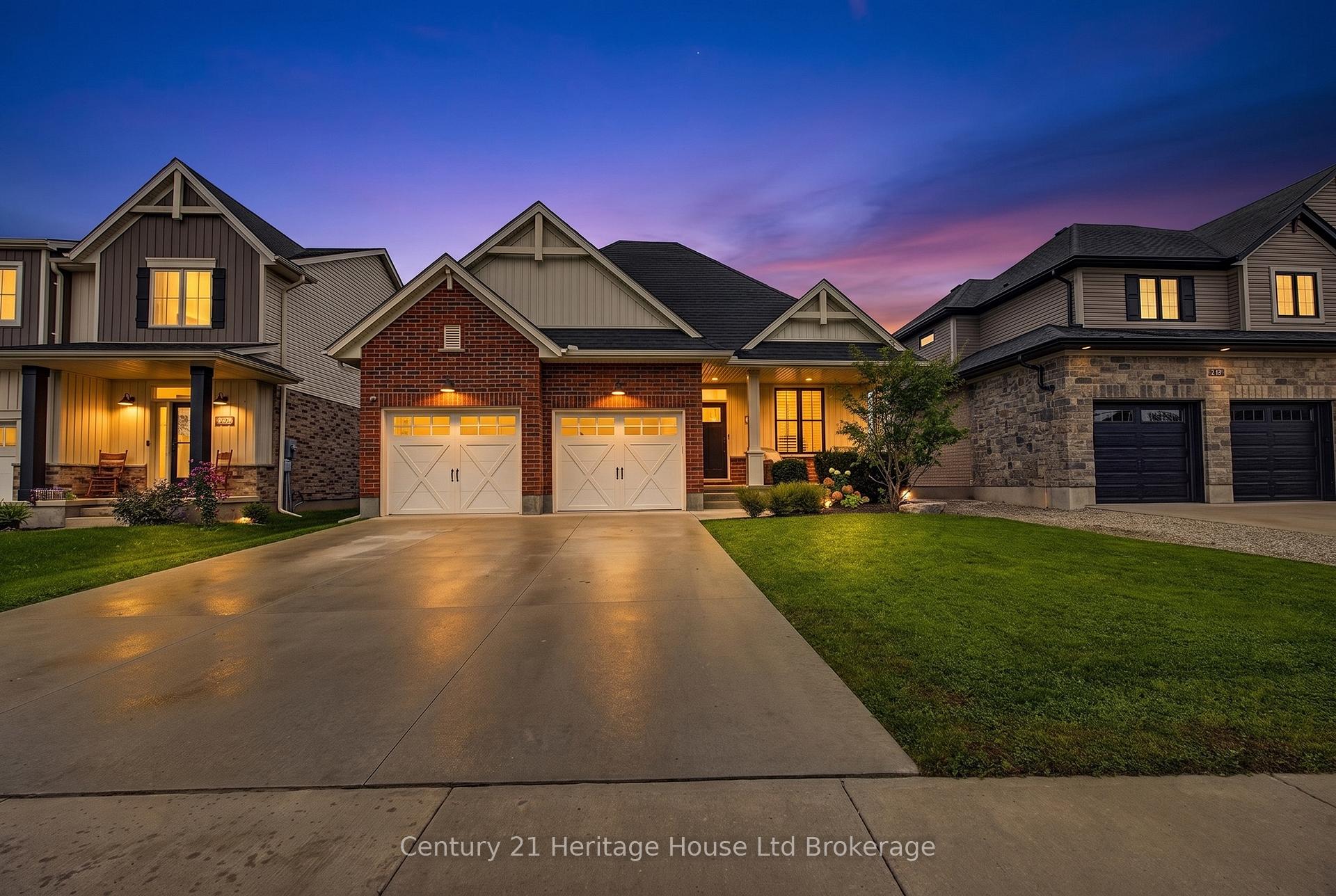 Photo 2 of 92 Dereham Drive, Tillsonburg — HOMEH