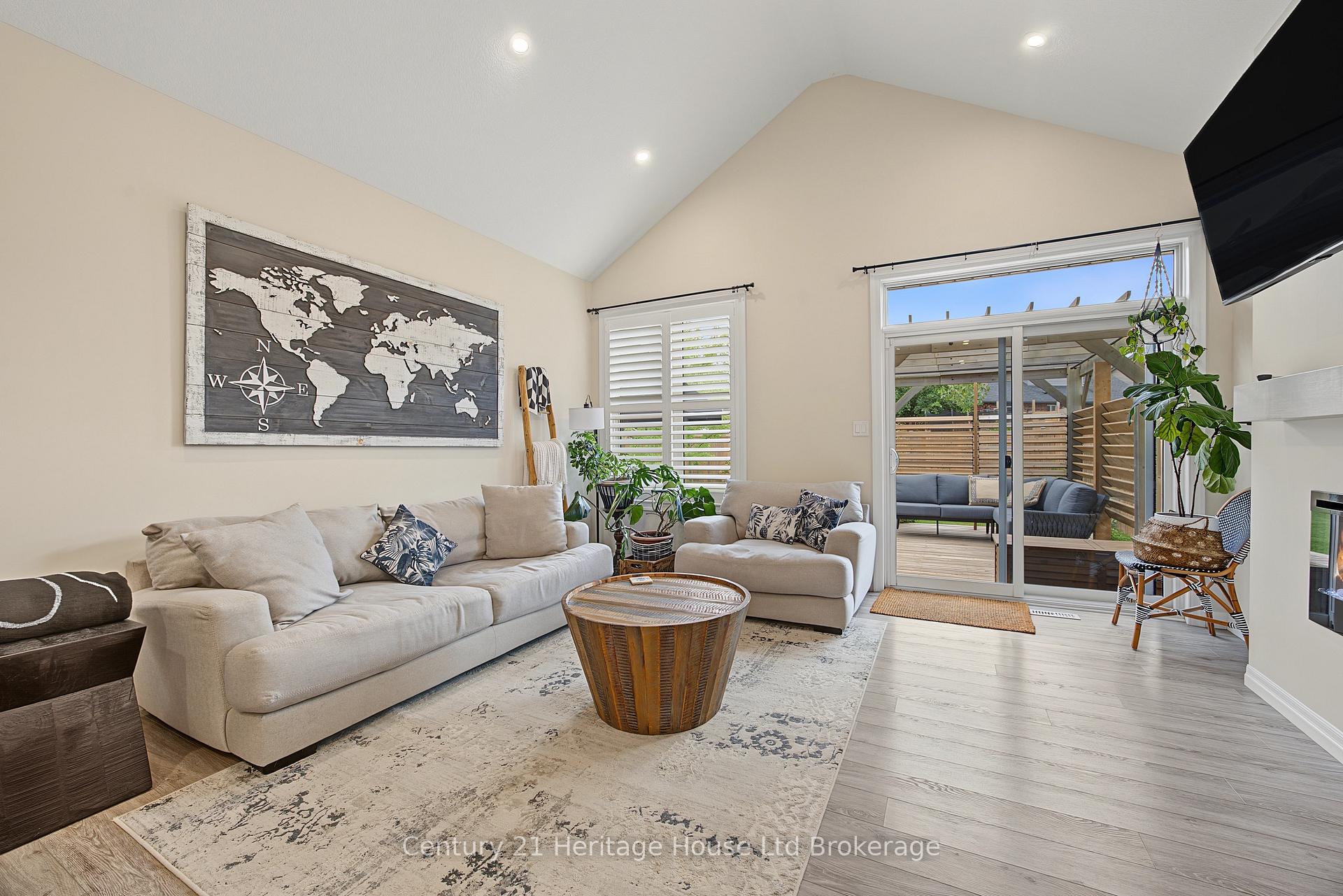Photo 6 of 92 Dereham Drive, Tillsonburg — HOMEH