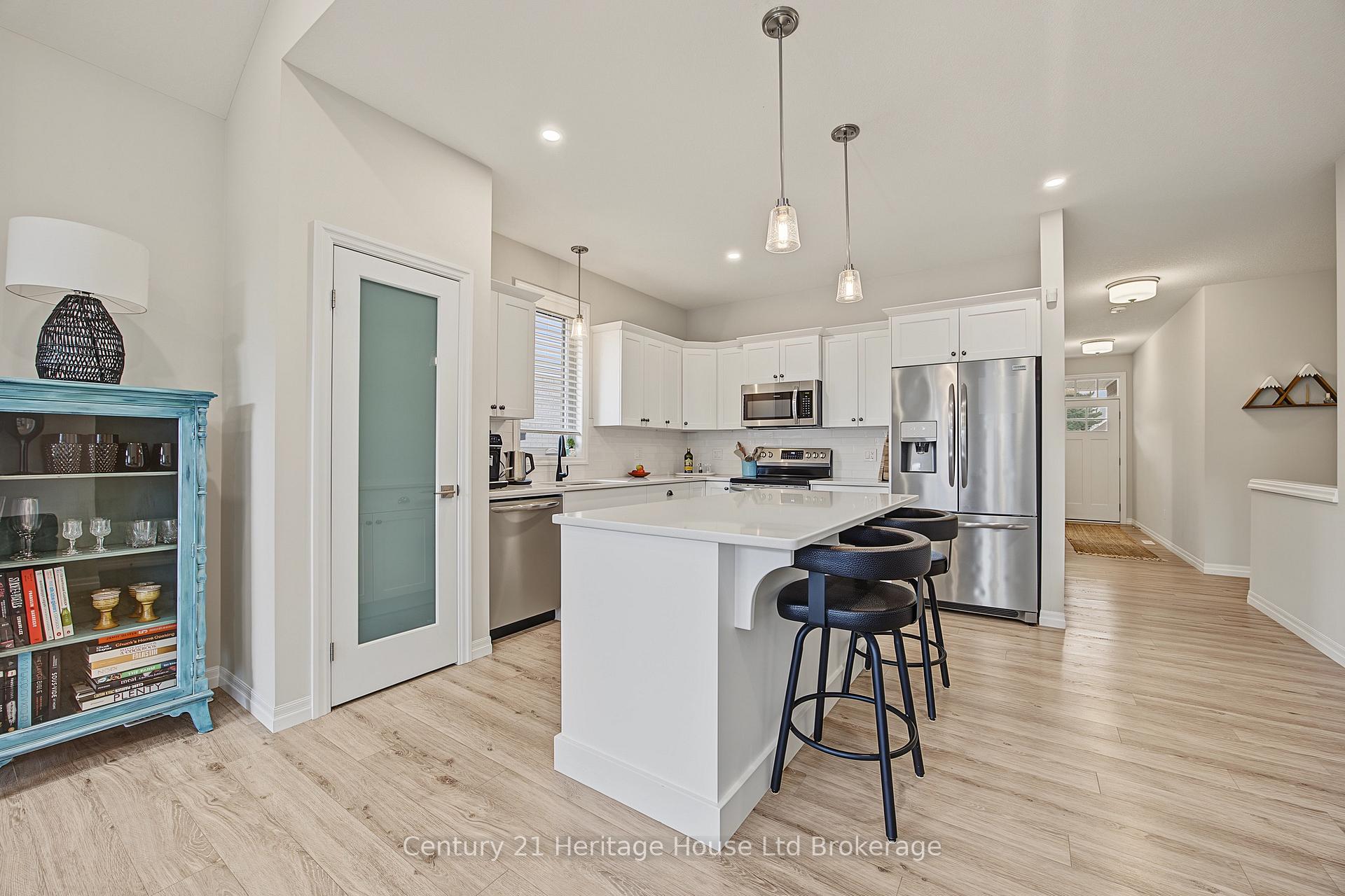 Photo 9 of 92 Dereham Drive, Tillsonburg — HOMEH