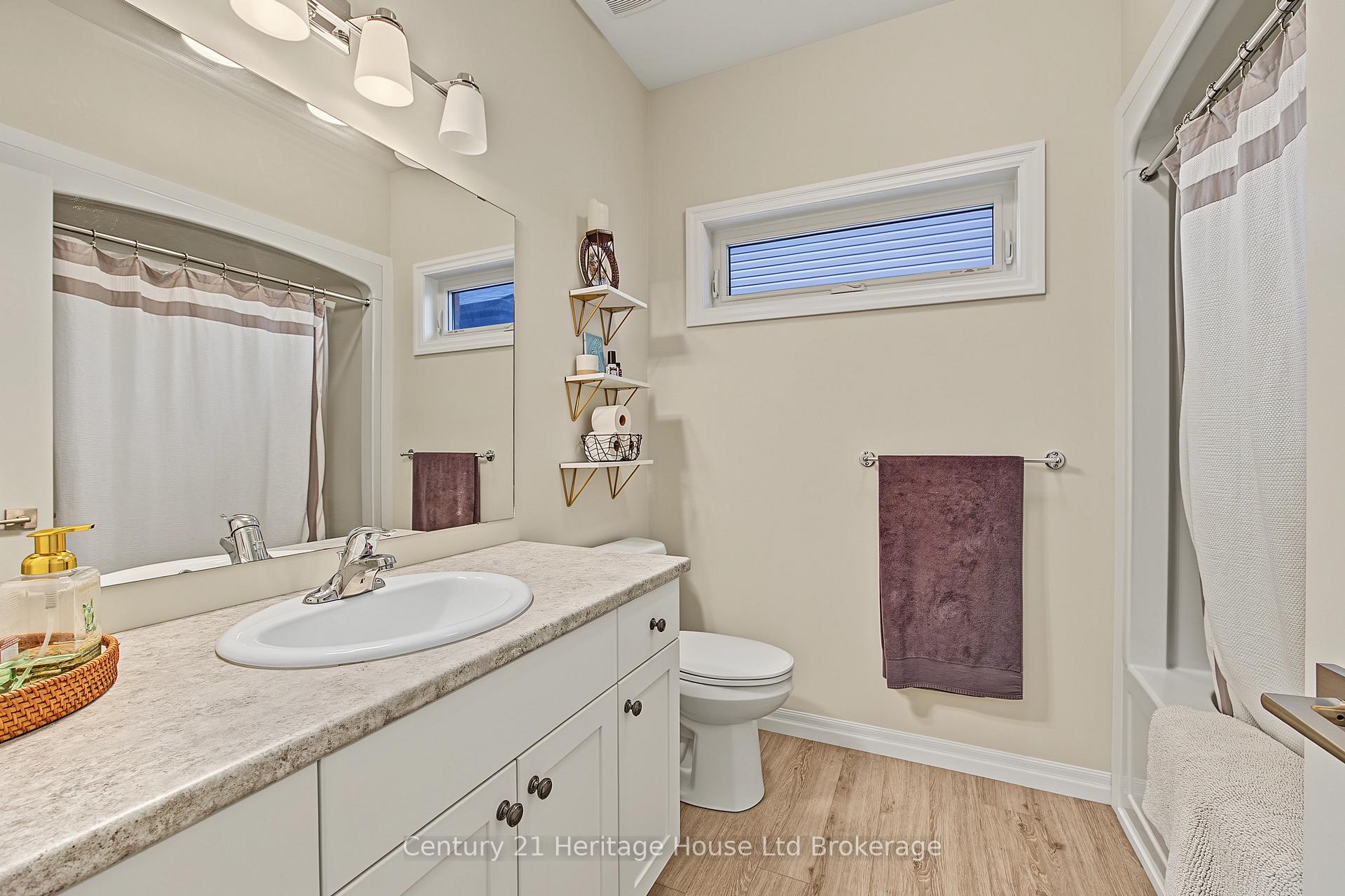 Photo 15 of 92 Dereham Drive, Tillsonburg — HOMEH