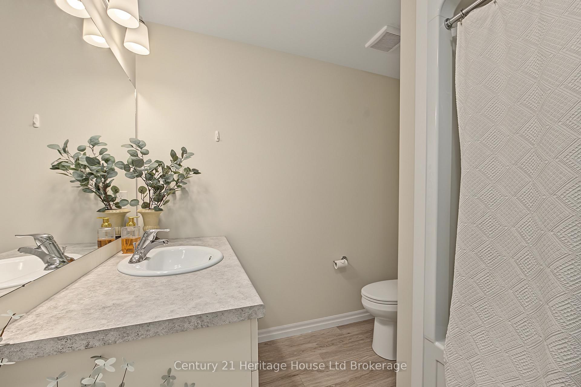 Photo 17 of 92 Dereham Drive, Tillsonburg — HOMEH