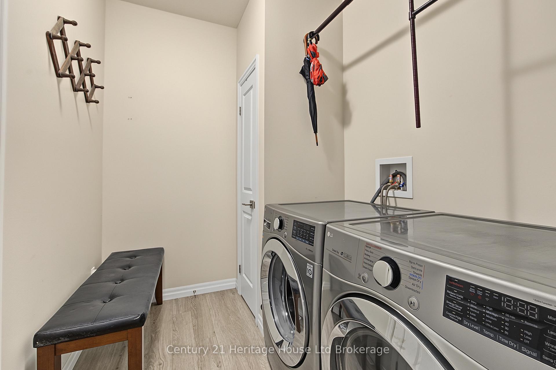 Photo 20 of 92 Dereham Drive, Tillsonburg — HOMEH