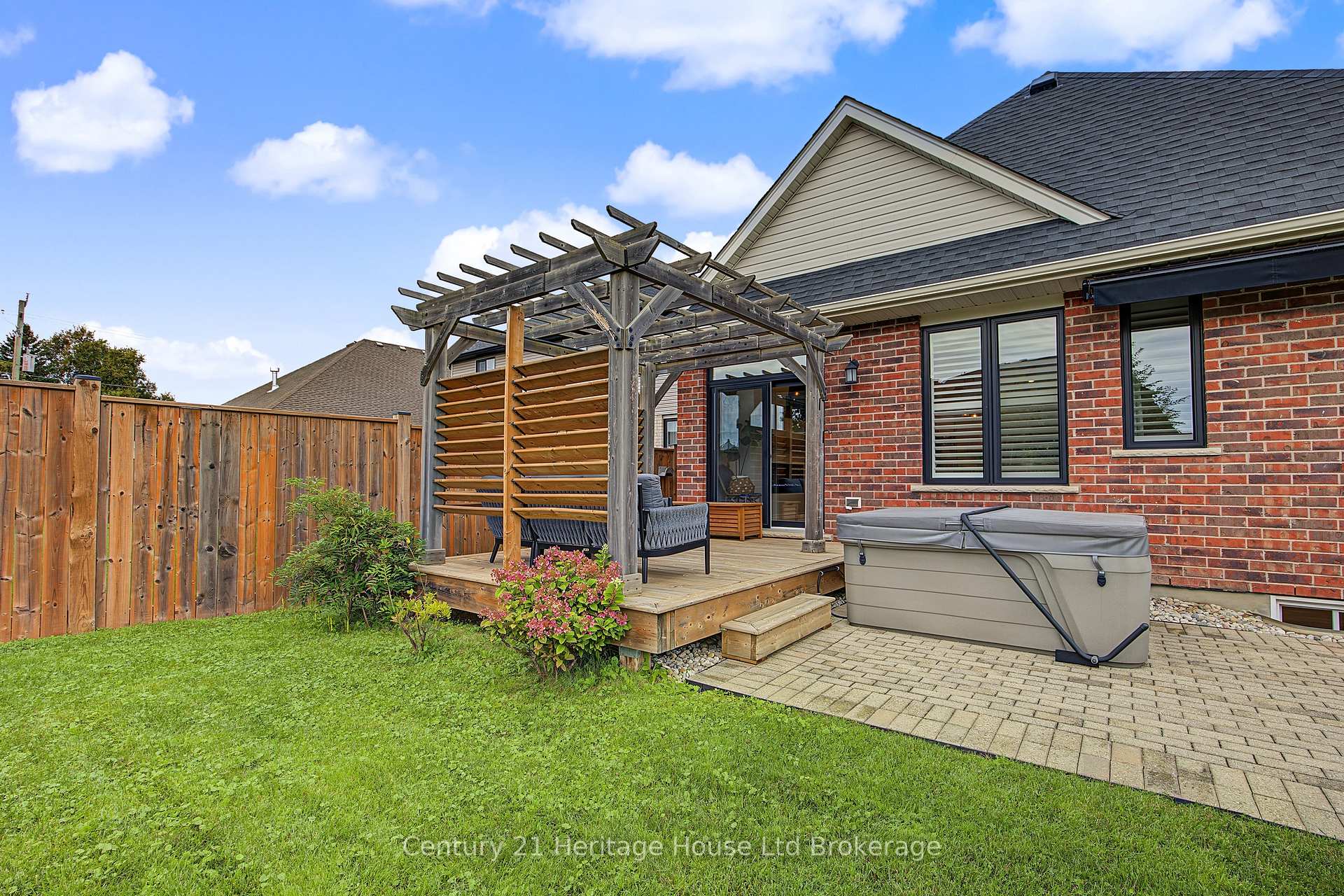Photo 26 of 92 Dereham Drive, Tillsonburg — HOMEH