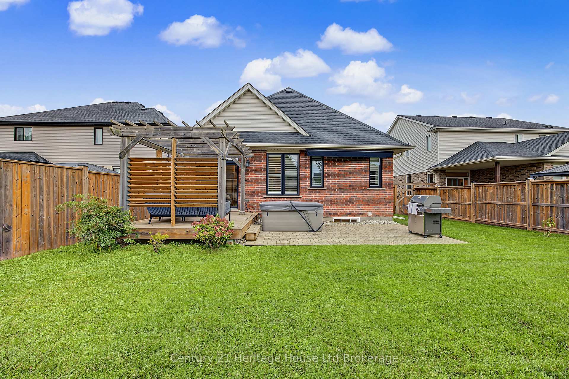 Photo 27 of 92 Dereham Drive, Tillsonburg — HOMEH
