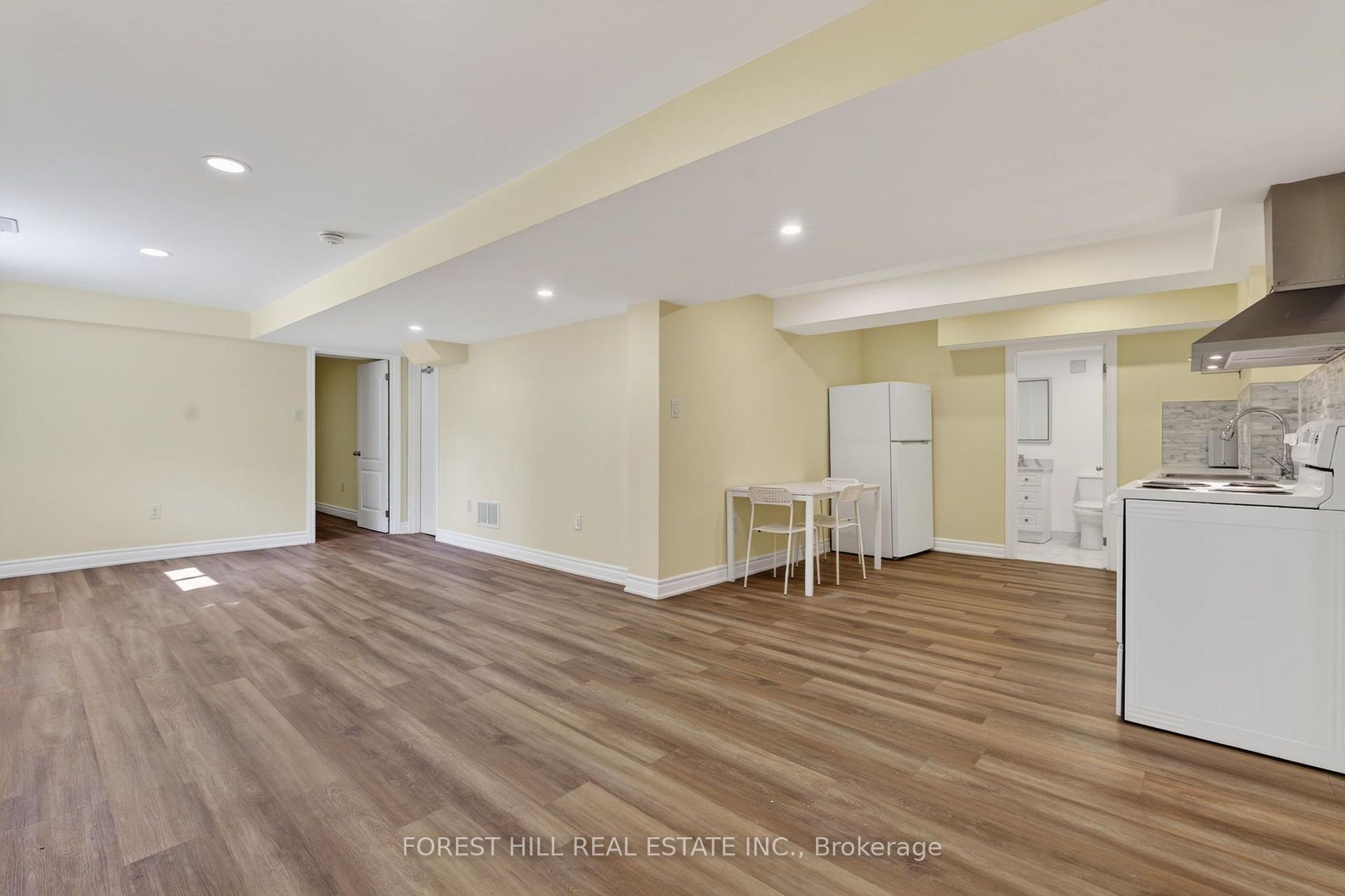 Photo 3 of Unit Basement, 22 Rockwood Crescent, Vaughan, Beverley Glen — HOMEH