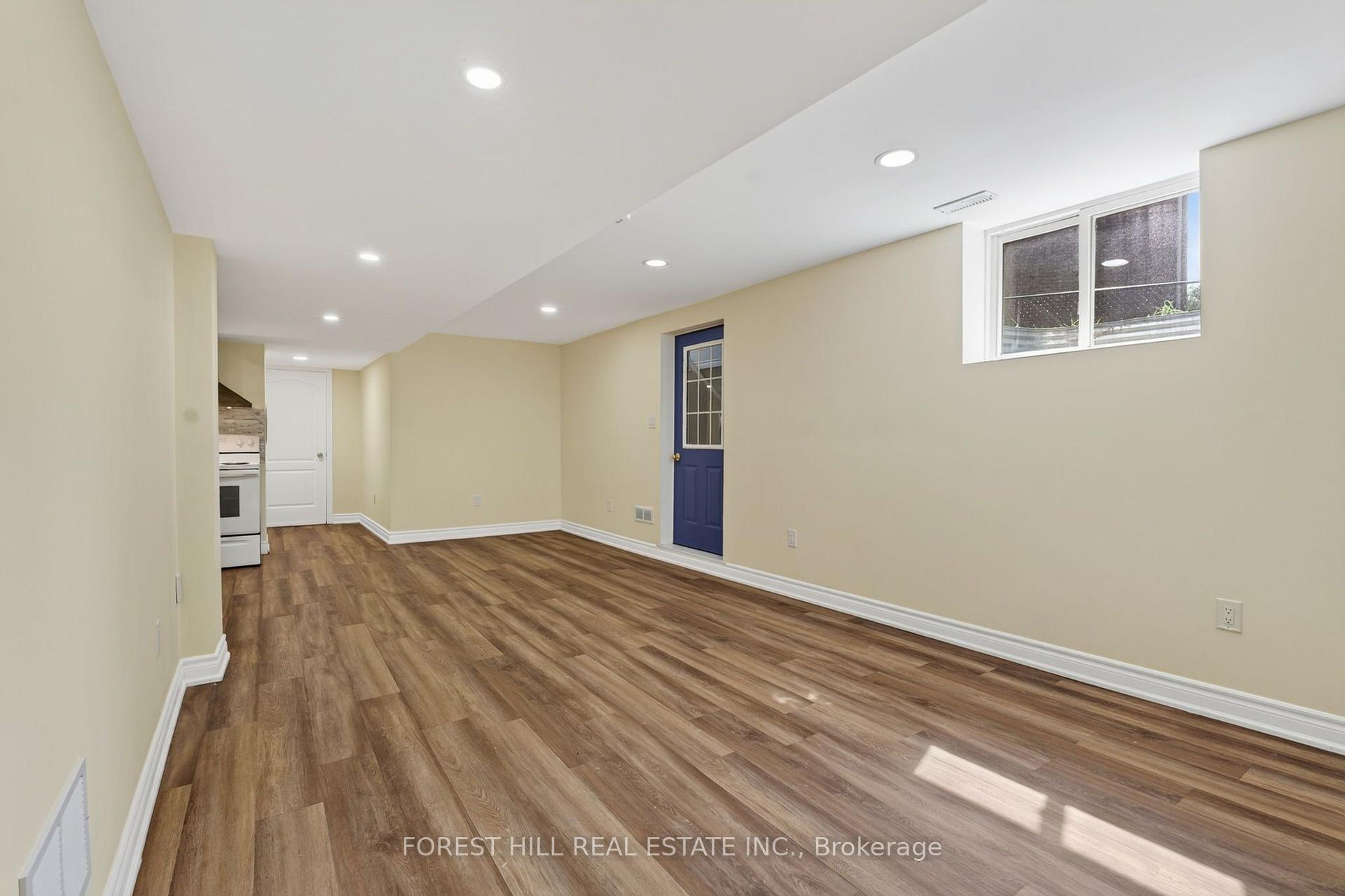 Photo 5 of Unit Basement, 22 Rockwood Crescent, Vaughan, Beverley Glen — HOMEH