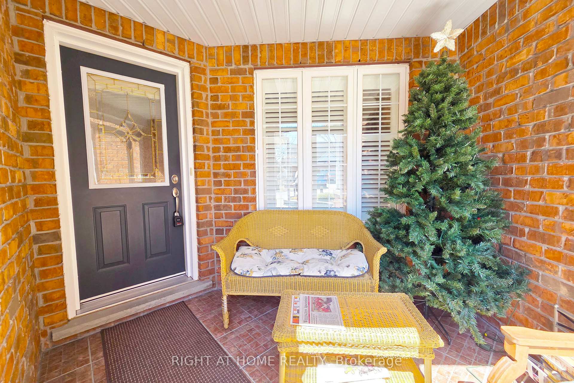 Photo 3 of 174 Riverwalk Place, Guelph/Eramosa, Rockwood — HOMEH