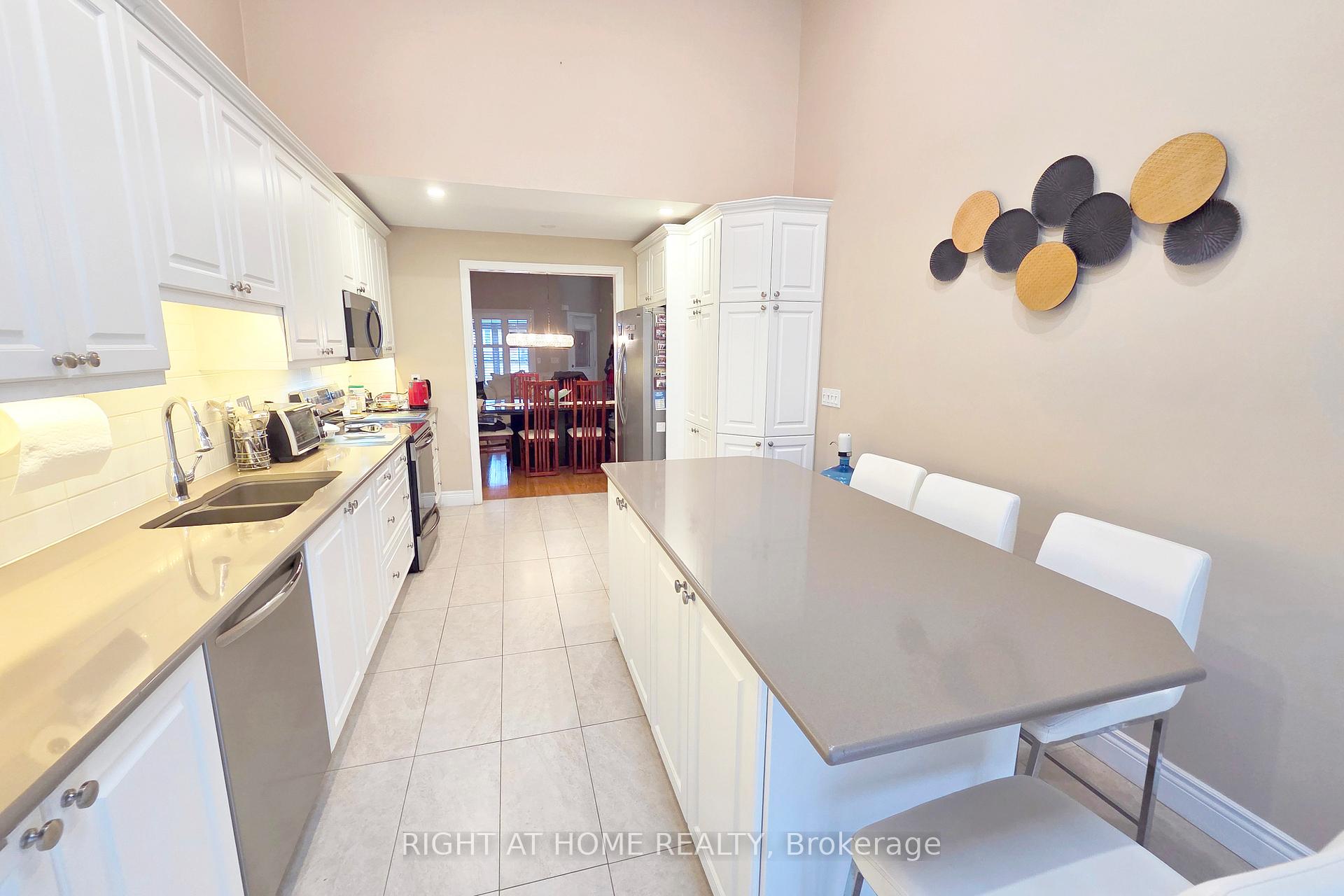 Photo 13 of 174 Riverwalk Place, Guelph/Eramosa, Rockwood — HOMEH