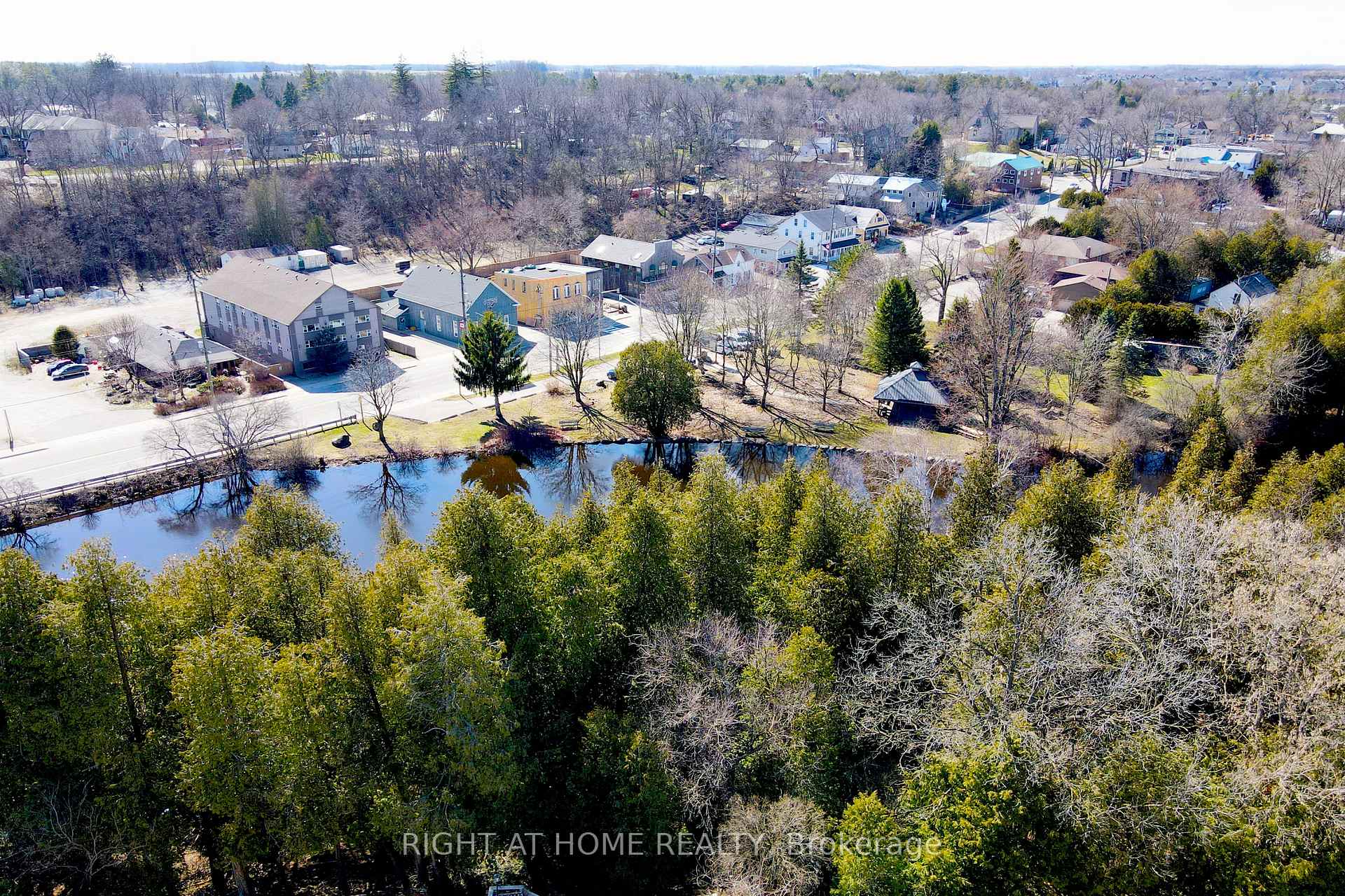 Photo 43 of 174 Riverwalk Place, Guelph/Eramosa, Rockwood — HOMEH