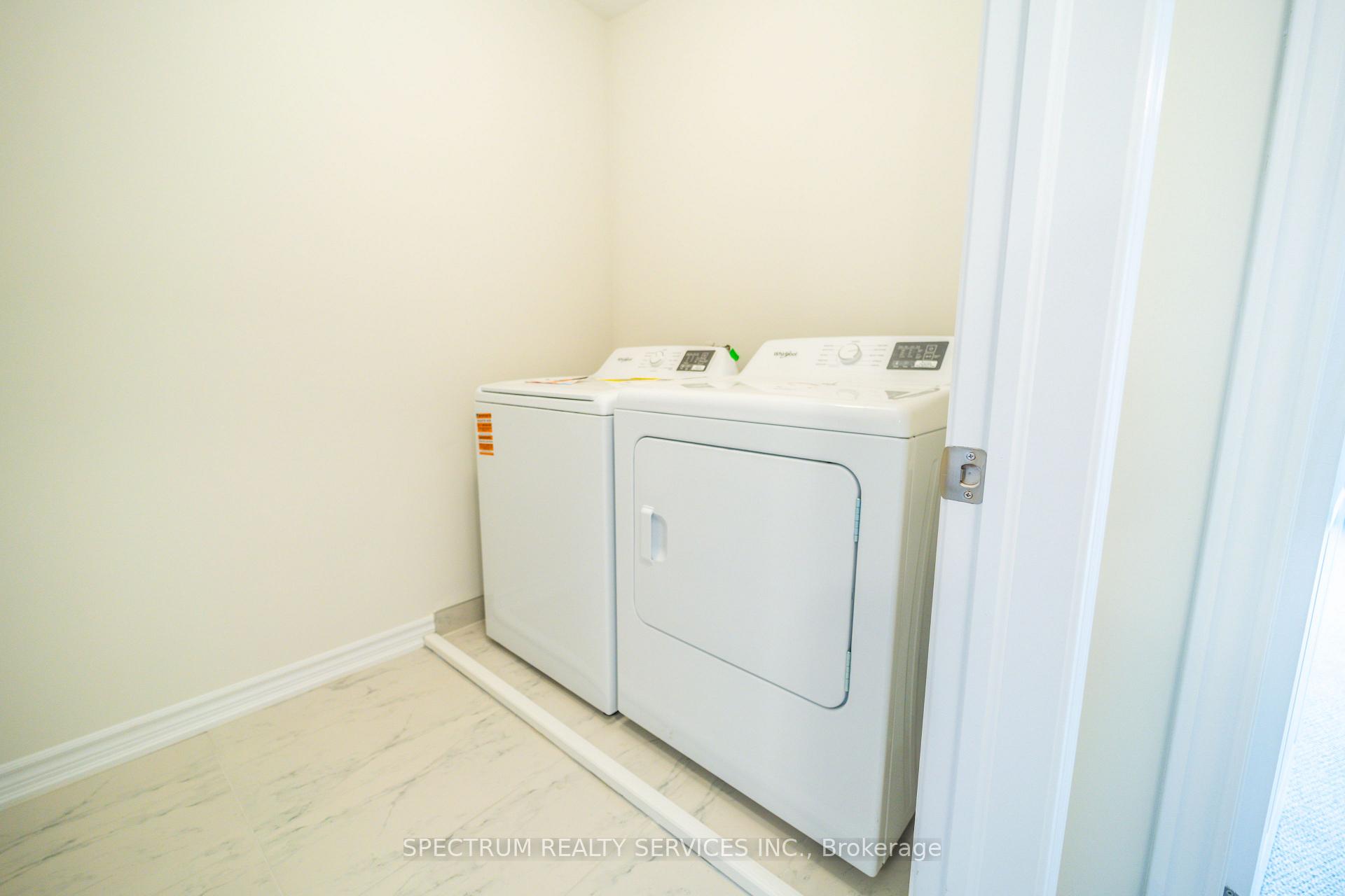 Photo 21 of 19 Chapman Road, Brant, Paris — HOMEH