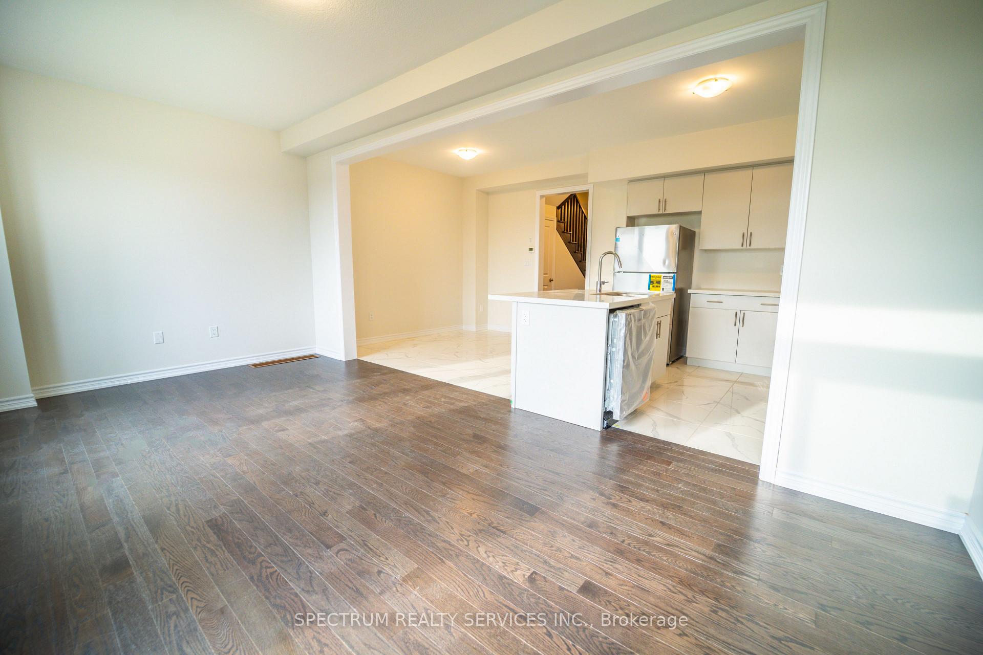 Photo 41 of 19 Chapman Road, Brant, Paris — HOMEH